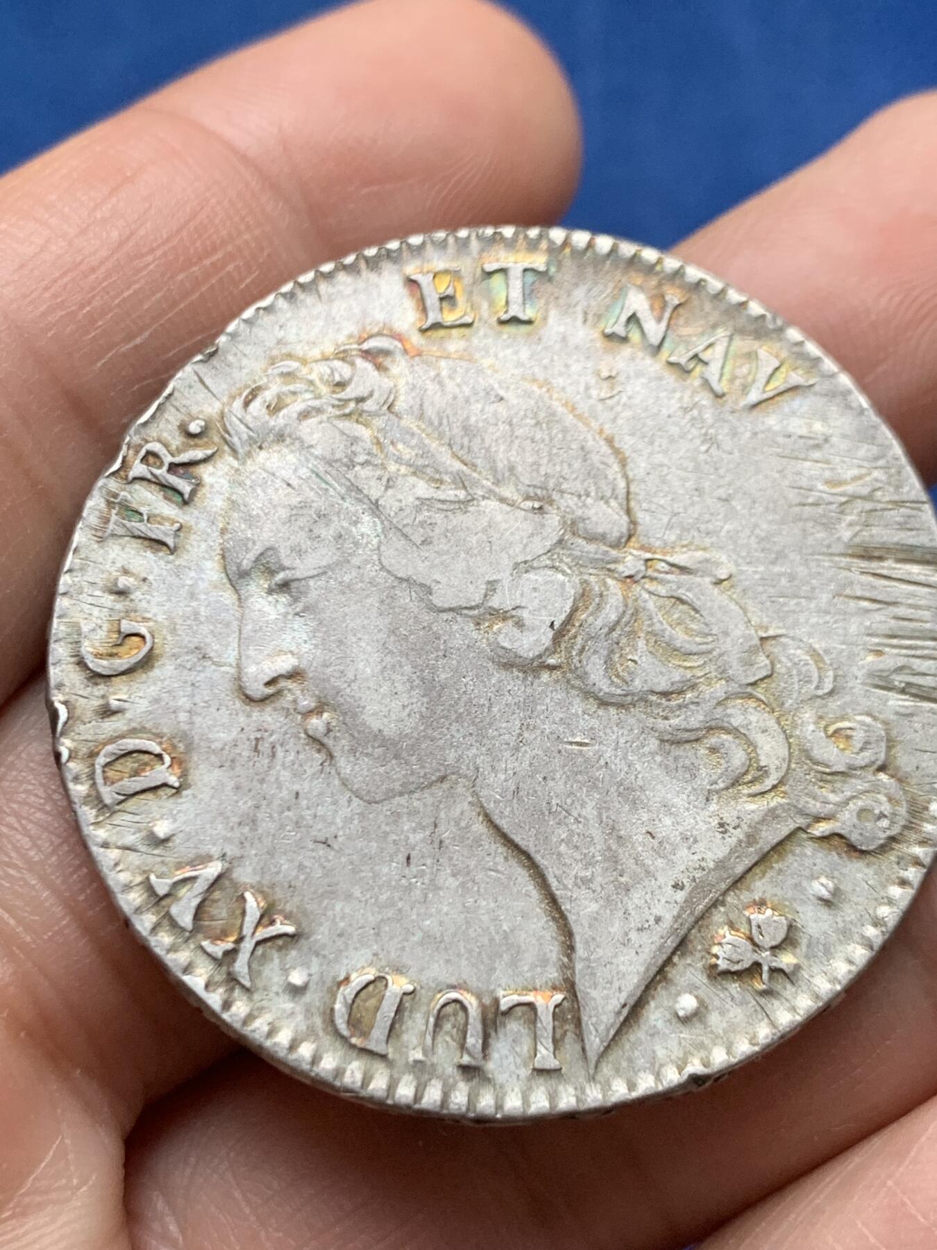 《竞宝斋》第474场 周日，周一 2场连拍 （全场包邮）欢迎送拍 法国1761年路易十五1埃居大银币，深打带彩光，状态很好