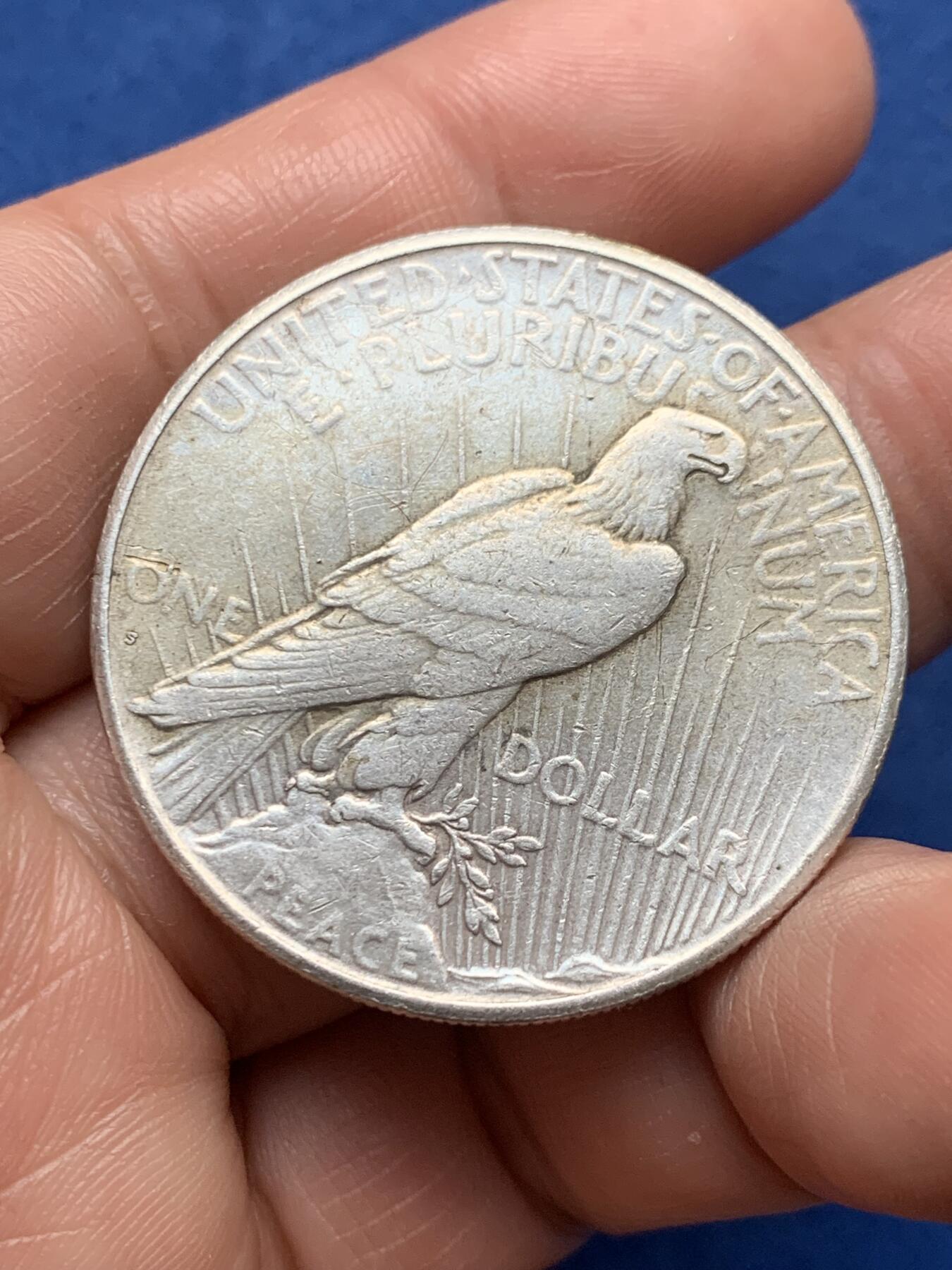 《竞宝斋》第474场 周日，周一 2场连拍 （全场包邮）欢迎送拍 美国 1926年 和平女神 1元 银币