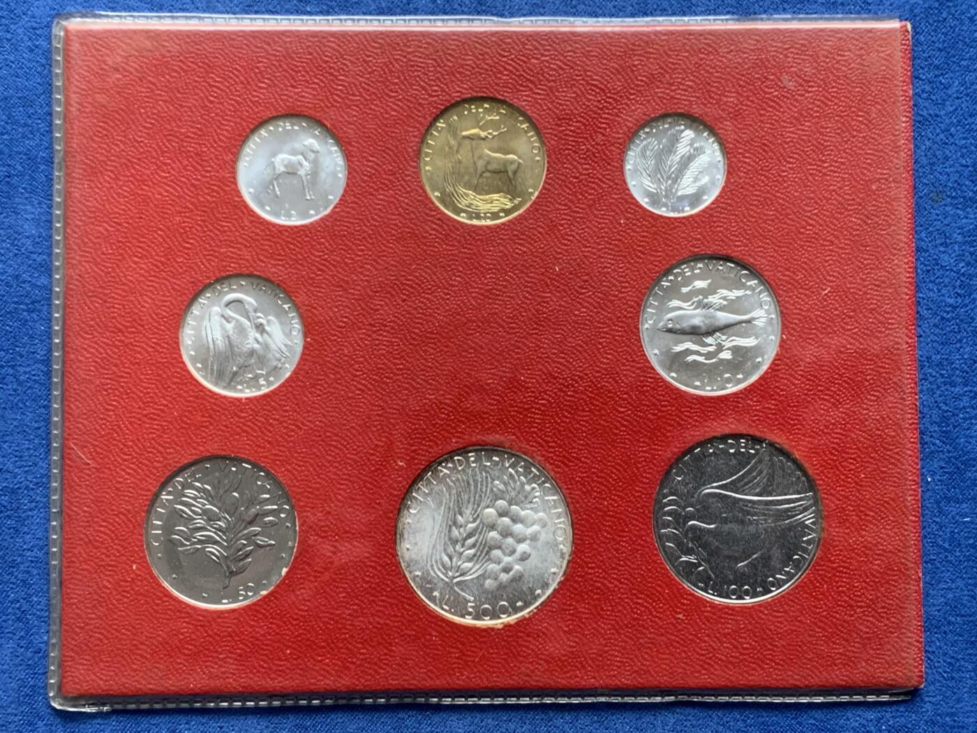 《竞宝斋》第474场 周日，周一 2场连拍 （全场包邮）欢迎送拍 梵蒂冈八枚装套币 带1枚500里拉银币