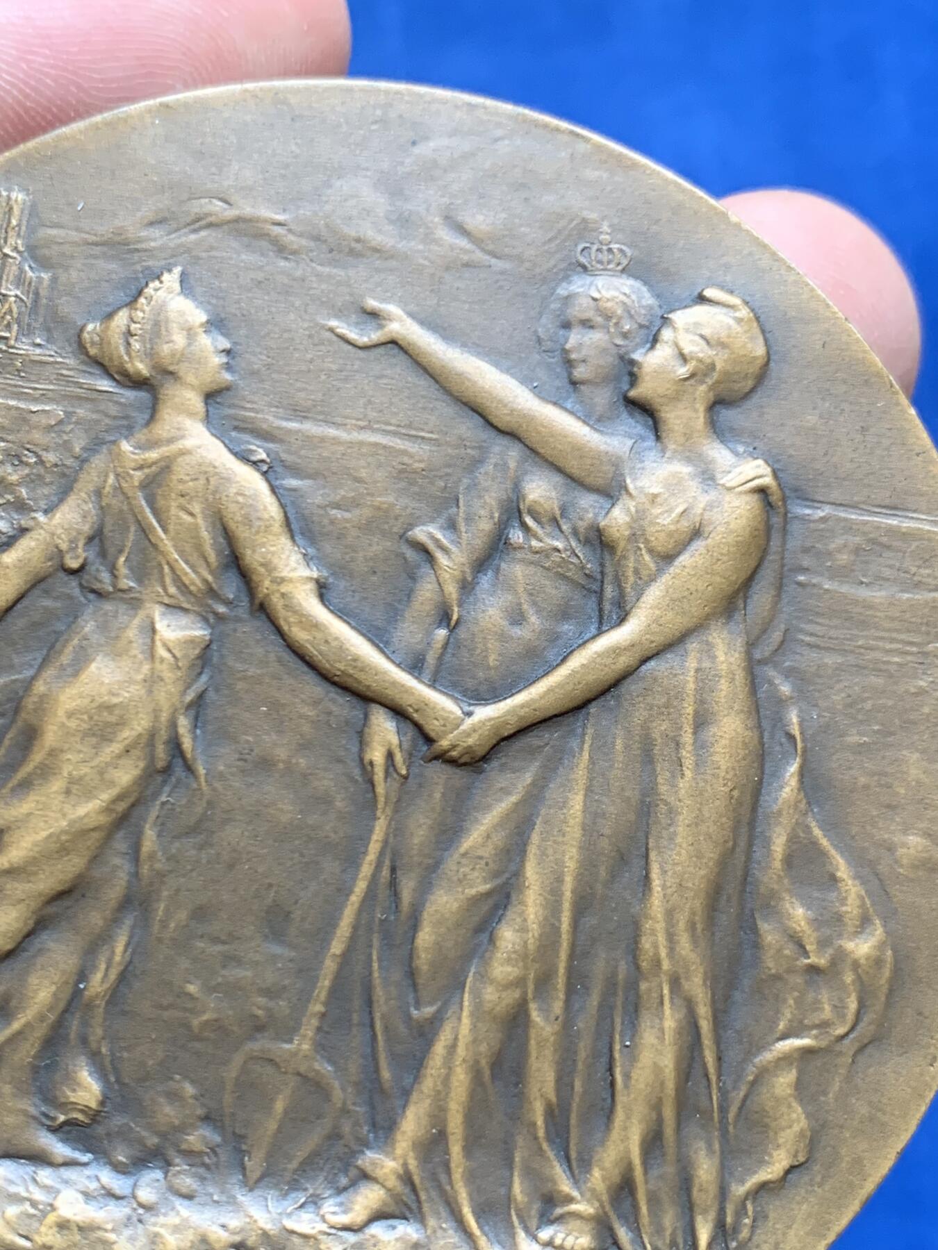 《竞宝斋》第474场 周日，周一 2场连拍 （全场包邮）欢迎送拍 名家Rene Gregoire作1917年美国加入第一次世界大战纪念大铜章 139.6克 67.6mm 丰饶角铜标