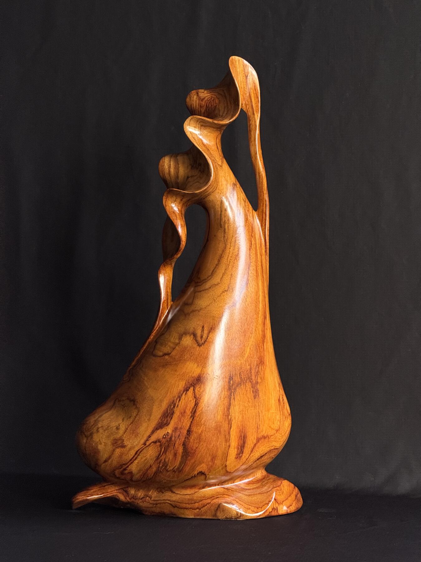 零元拍：越南黄花梨钱袋子大摆件，满花精工。尺寸约：39/19.5/6CM。