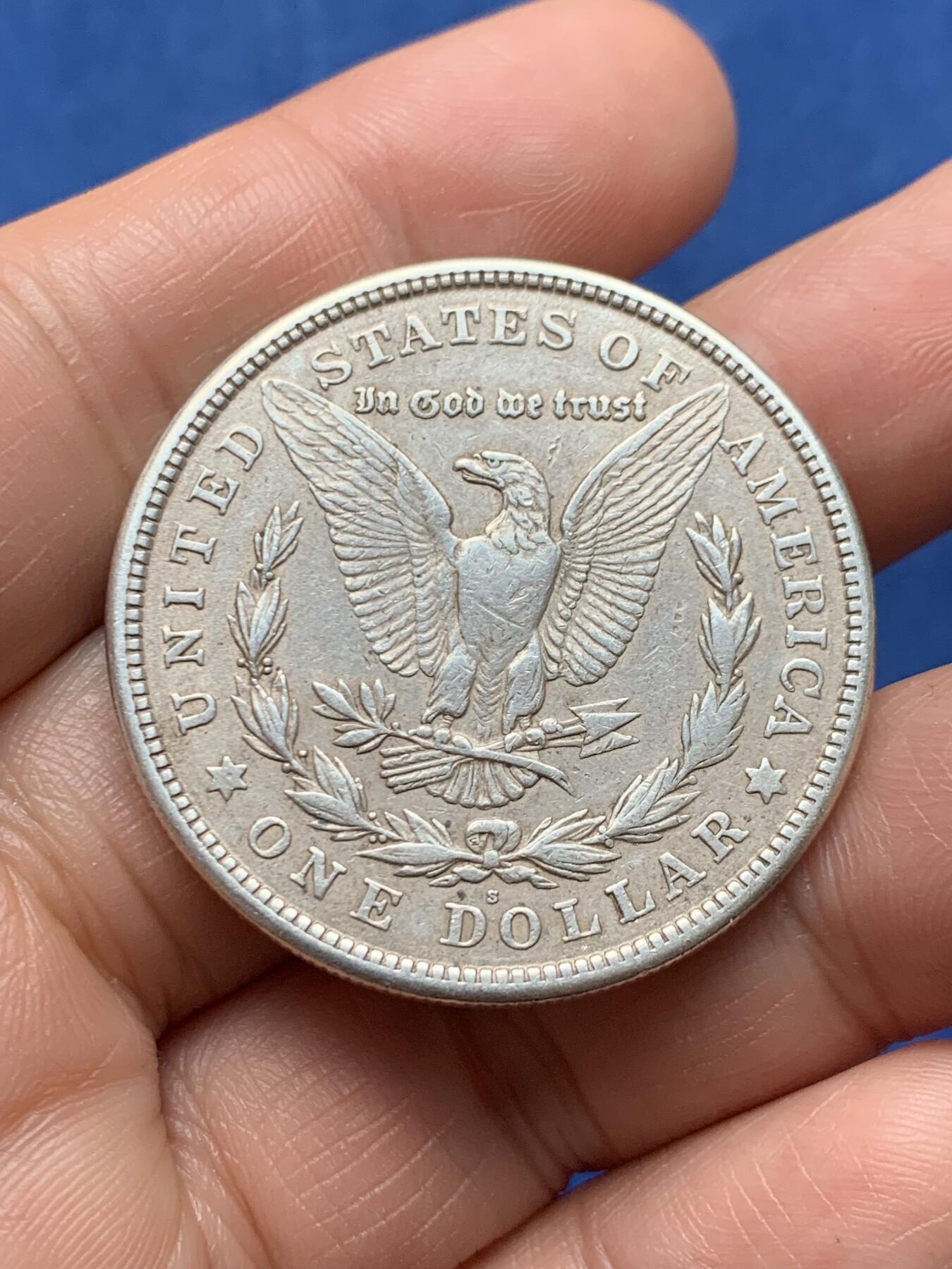 《竞宝斋》第474场 周日，周一 2场连拍 （全场包邮）欢迎送拍 美国1921年摩根1美元银币