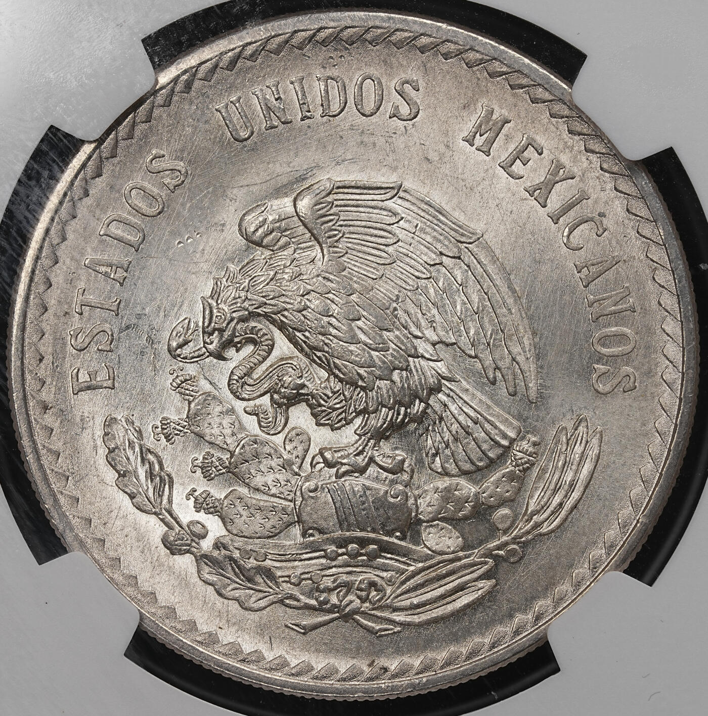 修遠堂世界钱币第109期 NGC MS65 1948年墨西哥5比索大银币 30g，含银90%