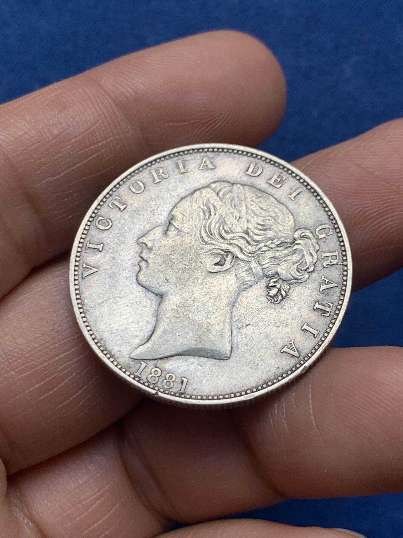 《竞宝斋》第474场 周日，周一 2场连拍 （全场包邮）欢迎送拍 英国 1881年 维多利亚 半克朗银币