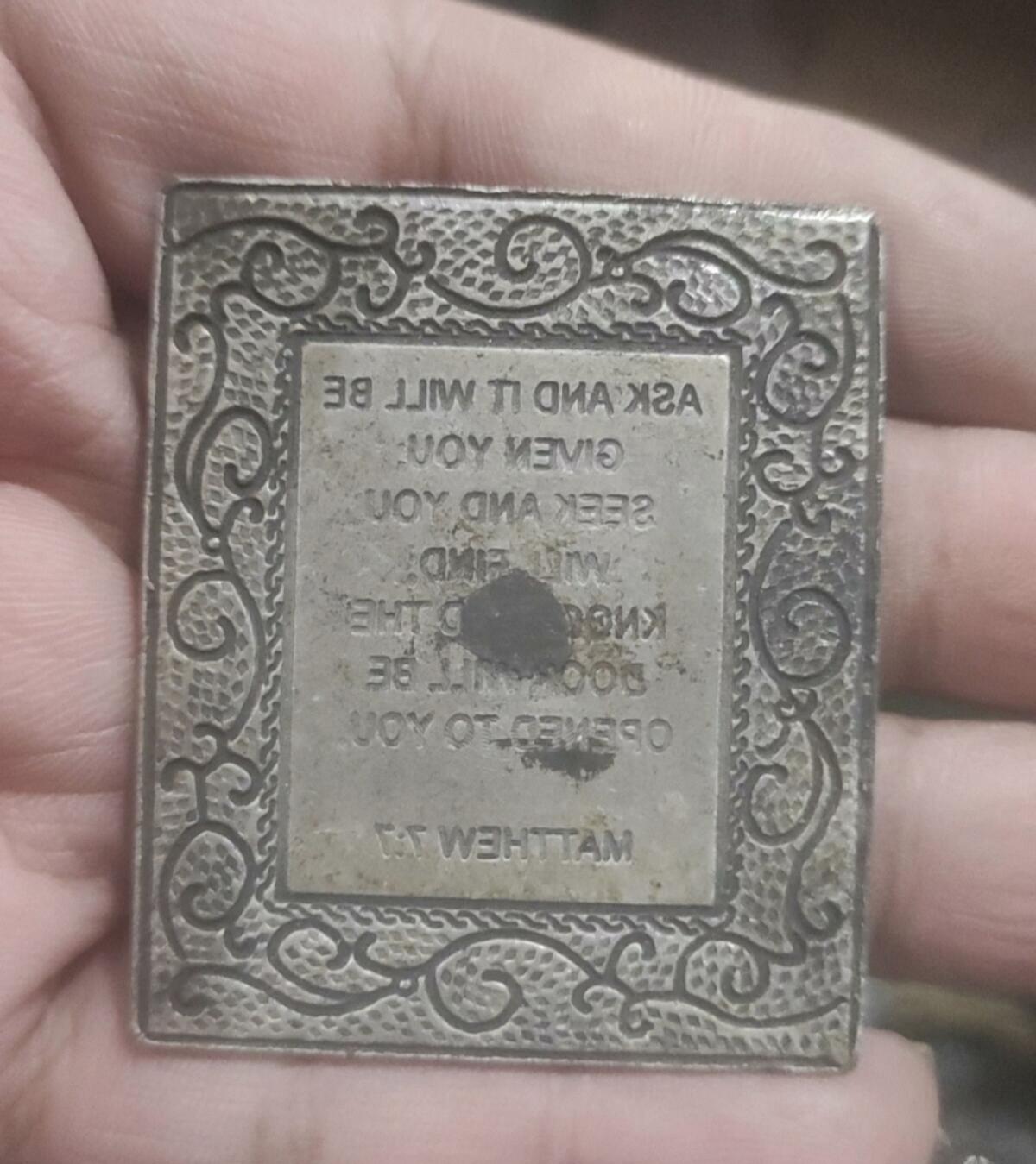 勋章杂货 圣经章牌，材质未知