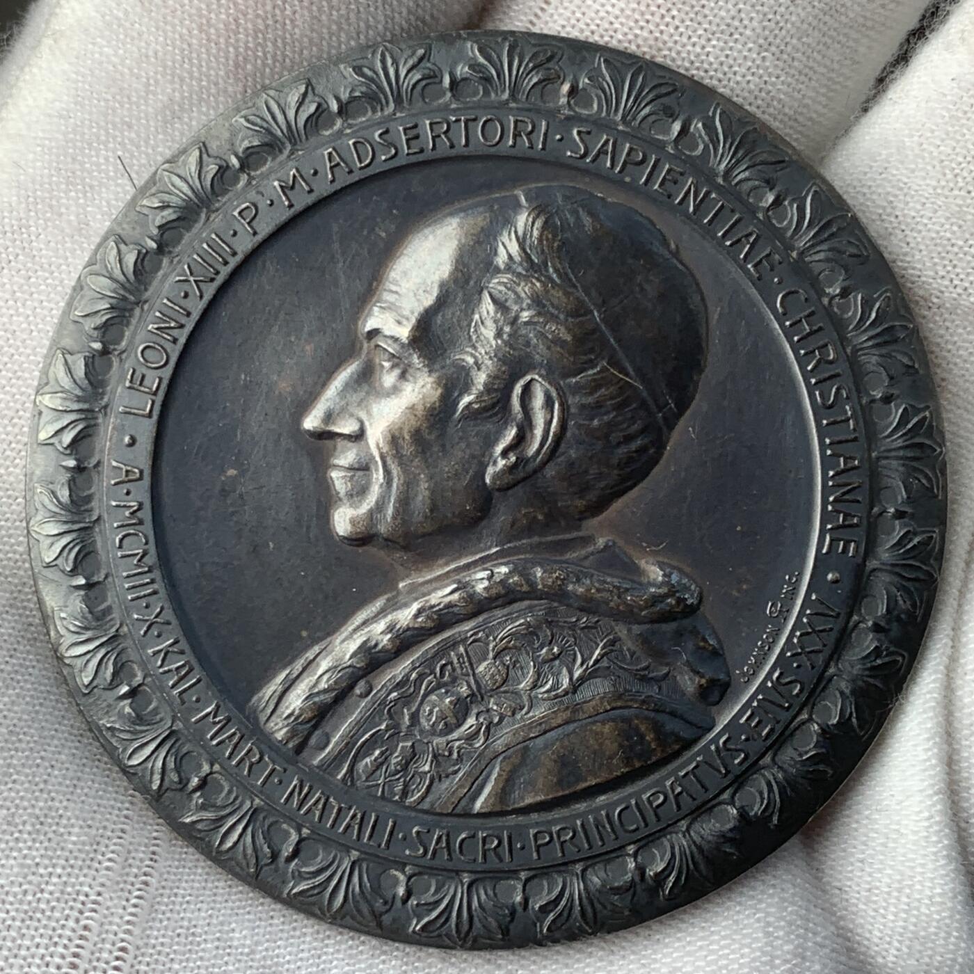 掌中浮雕-藏着的欧洲第056场 1902年教皇利奥十三世银章，A.cappuccio雕刻，52.5mm，74.1g，原盒