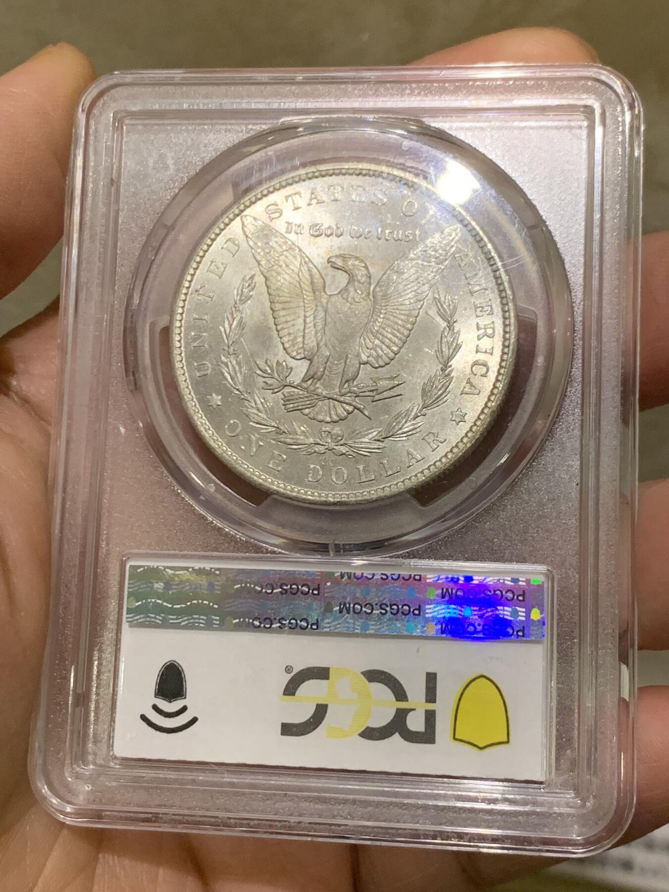 《竞宝斋》第474场 周日，周一 2场连拍 （全场包邮）欢迎送拍 PCGS MS66 美国 1882 CC 摩根银币 稀有卡森厂 麦稀奇所见最高分 转光犀利 打制极美 银霜感十足 不可错过的极佳收藏品 一枚毕业