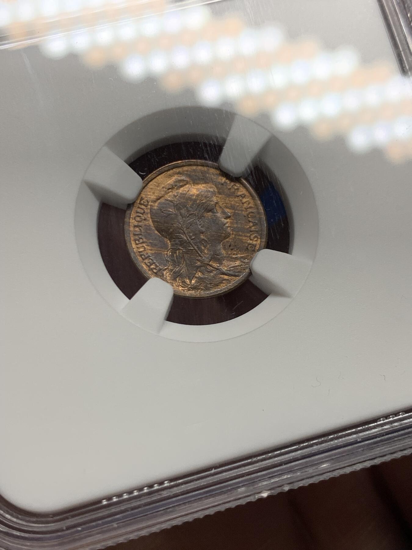 《竞宝斋》第474场 周日，周一 2场连拍 （全场包邮）欢迎送拍 NGC MS64RB 法国1911年1分铜币 经典女神图案 冠军分