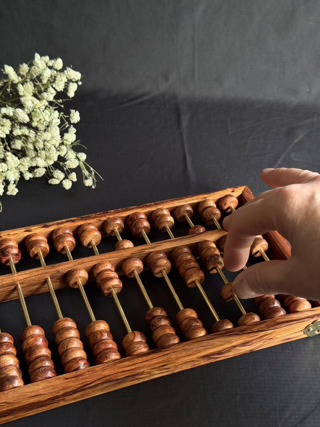 零元拍：“算盘一响，黄金万两”海南黄花梨十五档算盘。尺寸：296/130/18MM