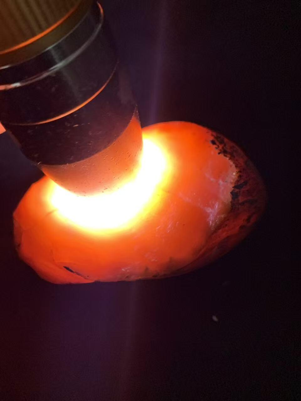 精美铁红皮大开窗料南红玛瑙原石一颗