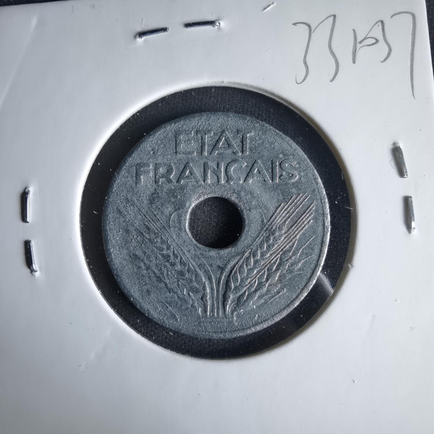 沼泽如烟--第1033场 法国1941年20分