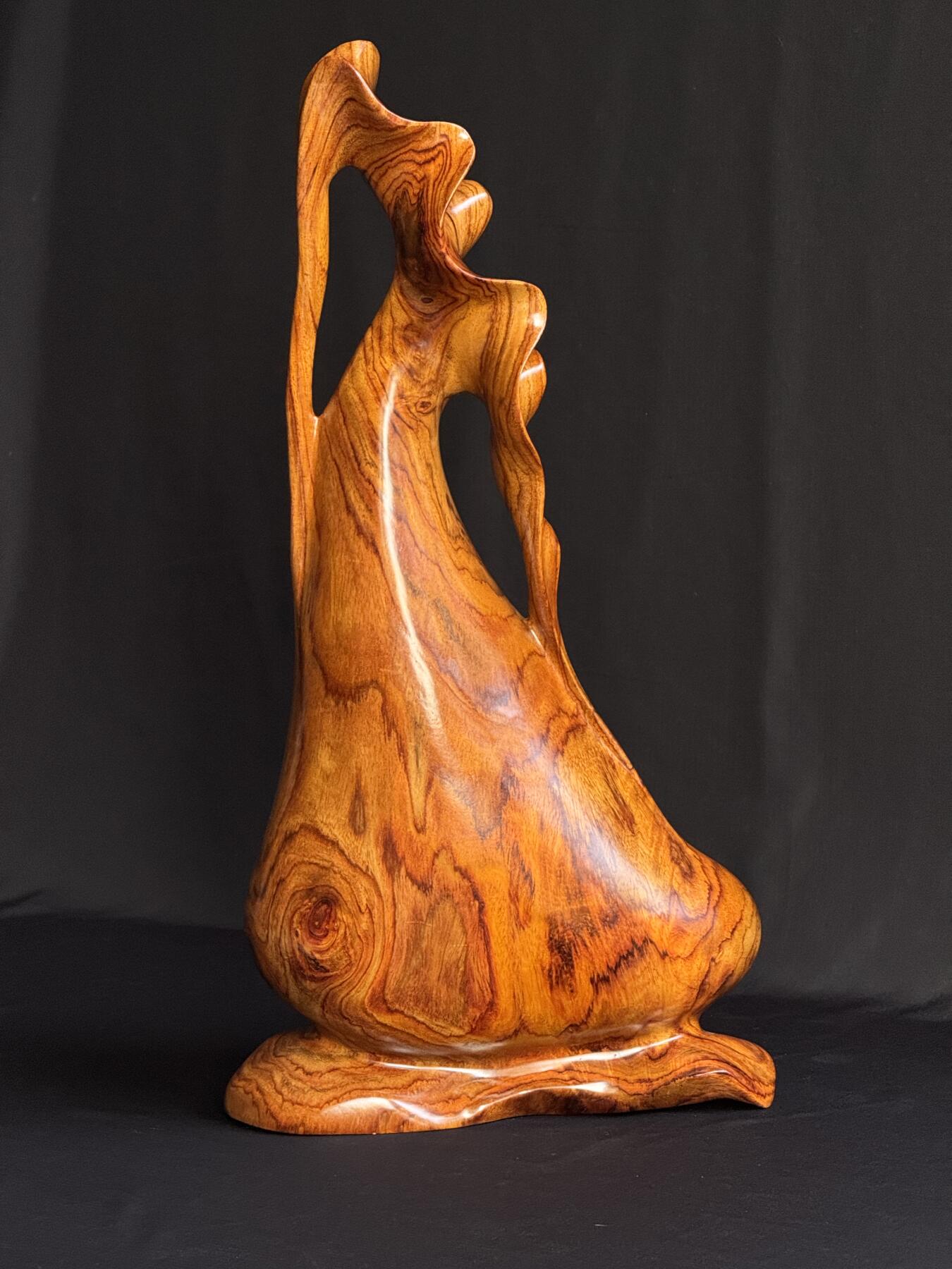 零元拍：越南黄花梨钱袋子大摆件，满花精工。尺寸约：39/19.5/6CM。