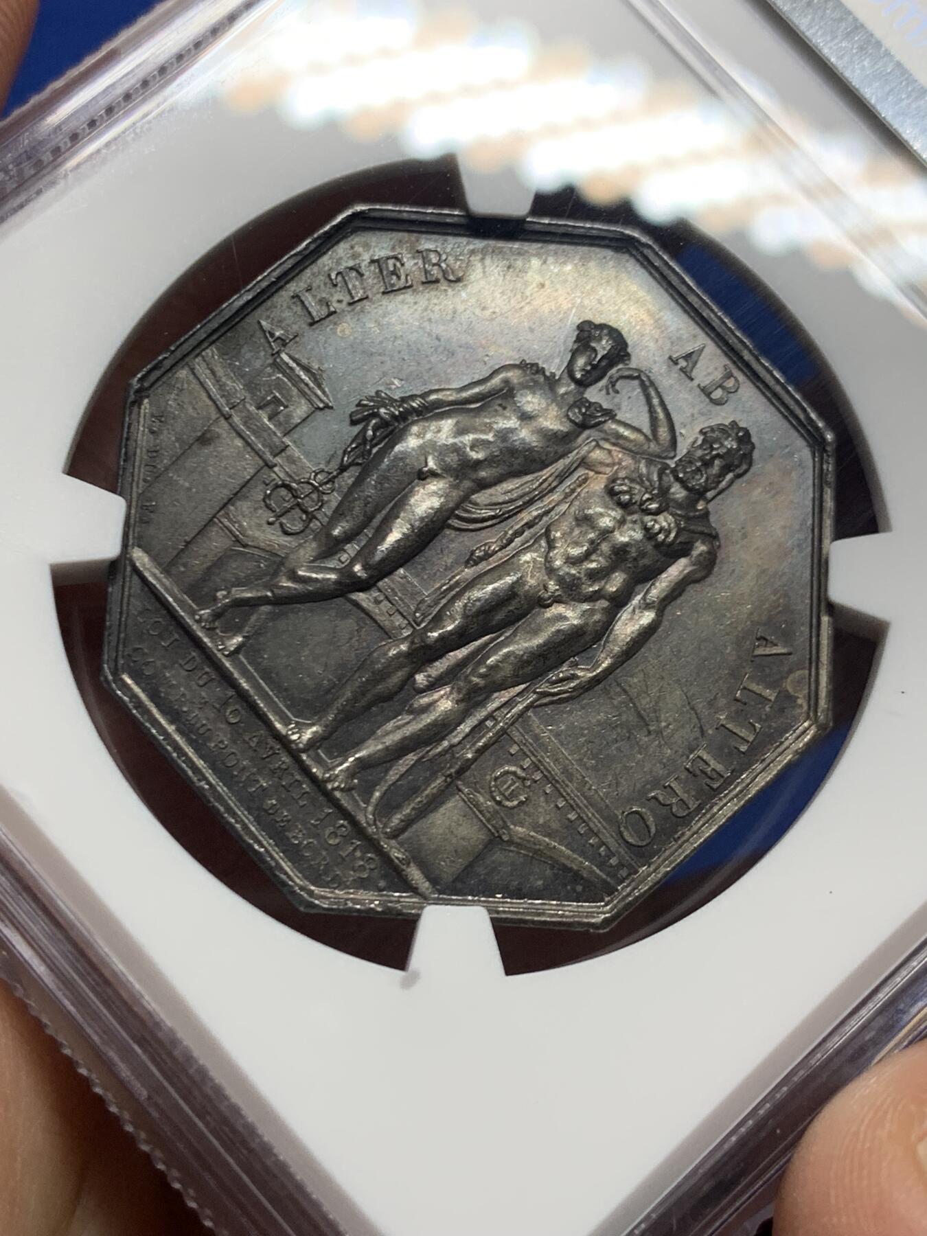 《竞宝斋》第474场 周日，周一 2场连拍 （全场包邮）欢迎送拍 NGC MS62 法国1819年波尔多八角银质代币，深彩包浆，手指边铭，稀少品。正面：路易十八侧面像，背面：以波尔多桥梁为背景，墨丘利与大力神