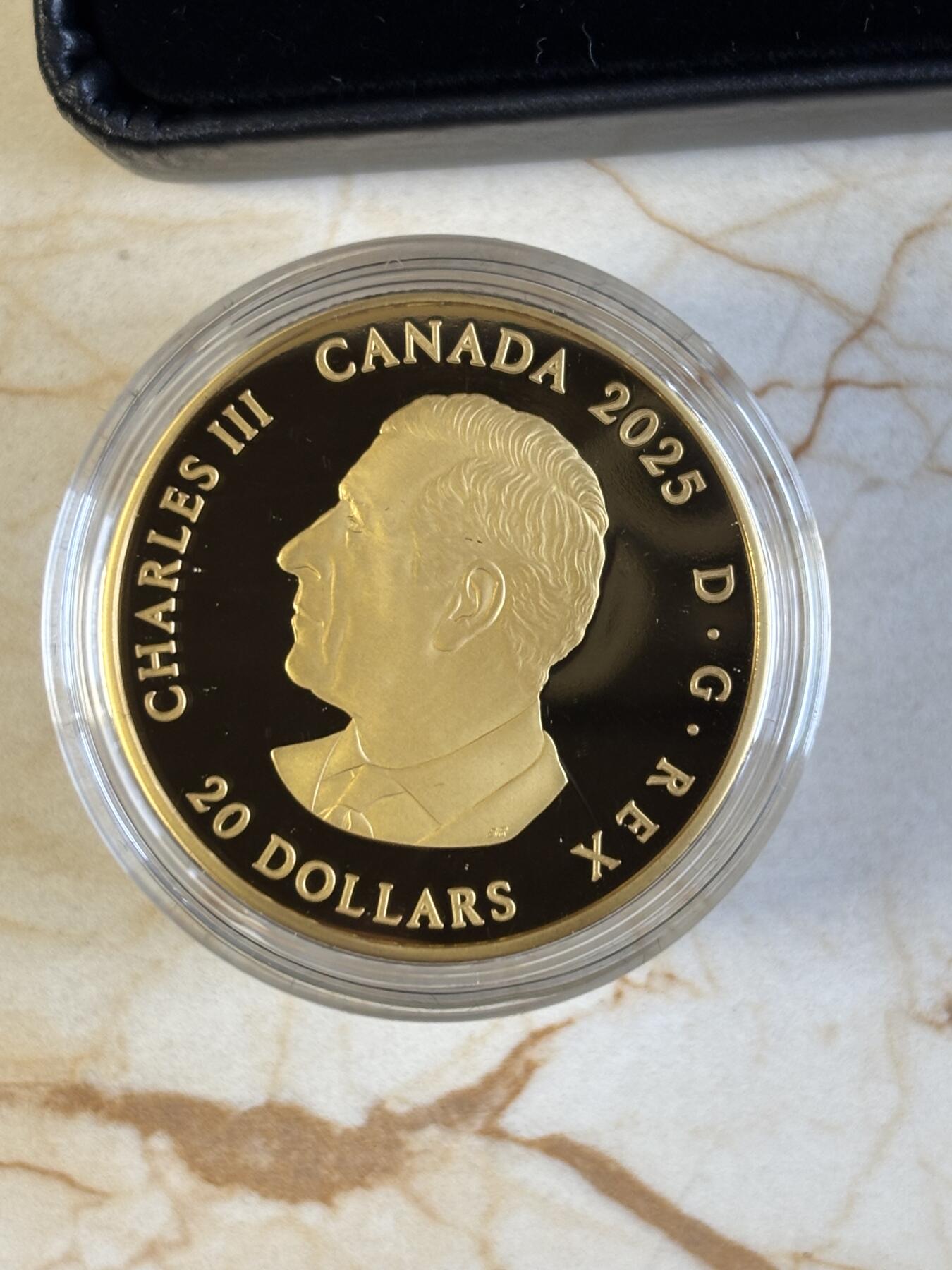 第195期拍卖 加拿大2025年日晷1盎司双面镀金异形精制纪念银币，9999银镀金，发行5500枚