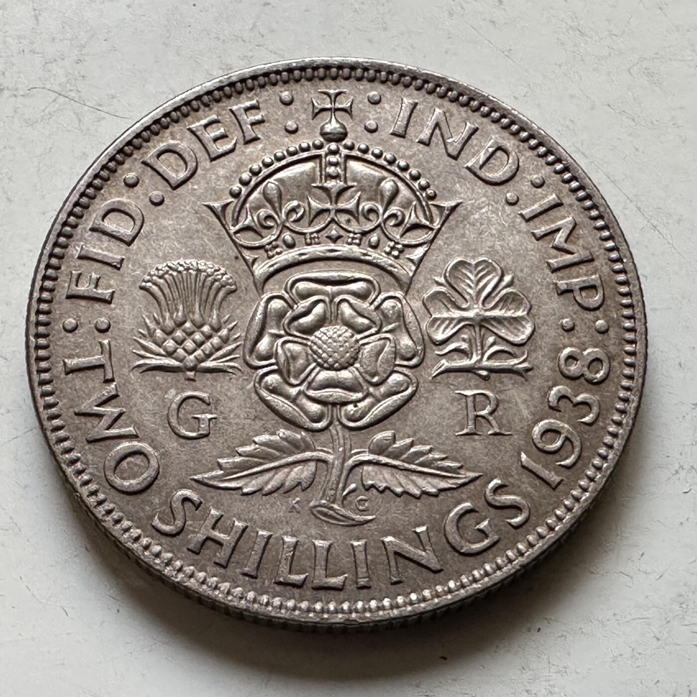 🌹外币初藏🌹🐯2026年第34场   每周二四六晚8️⃣点 接代拍 英国1938年乔治六世 2先令银币 11.31g 28.5mm 50%银