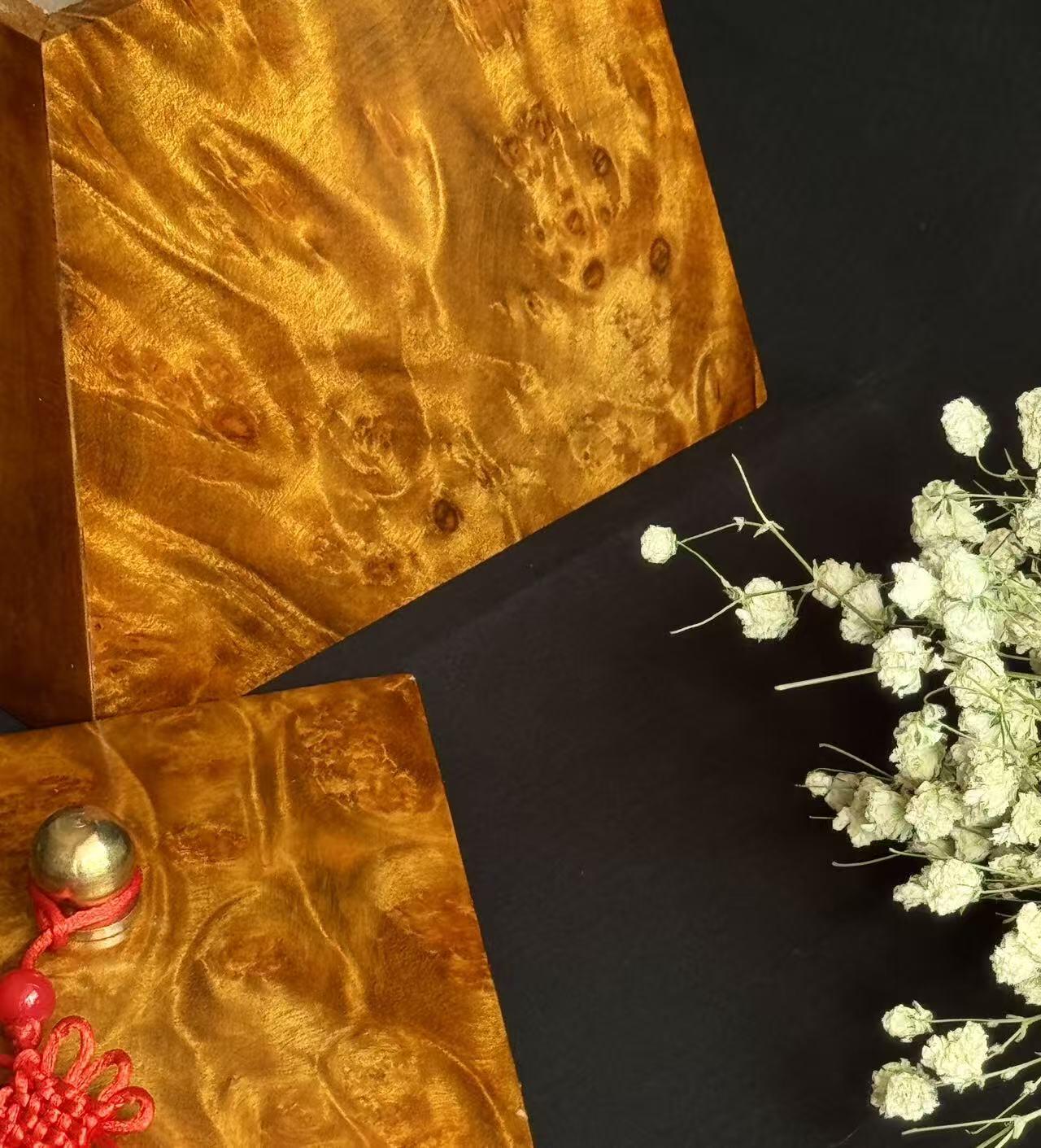 零元拍：缅甸国木黄金樟瘿子木木斗（日进斗米），做工精美。爆满花满瘤花，金光闪闪，，美轮美奂。尺寸：9.7/12.9/12CM