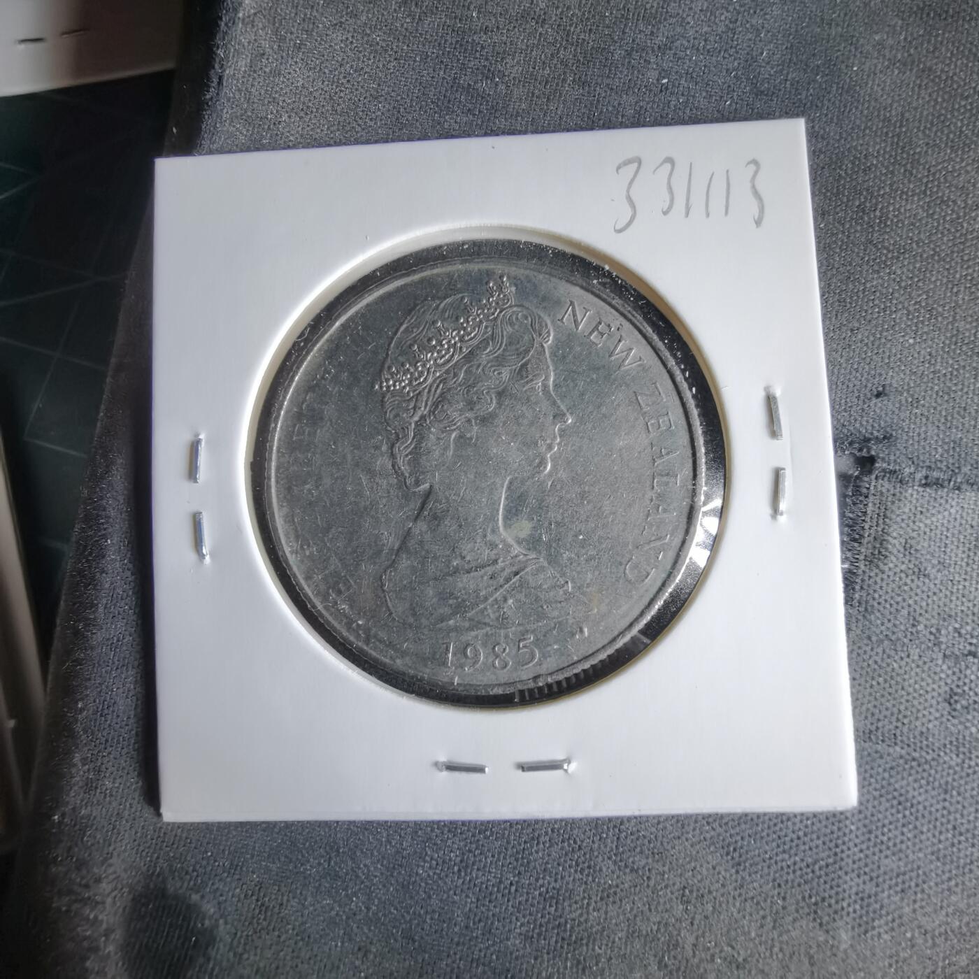 沼泽如烟--第1033场 新西兰1985年50分浅雕版