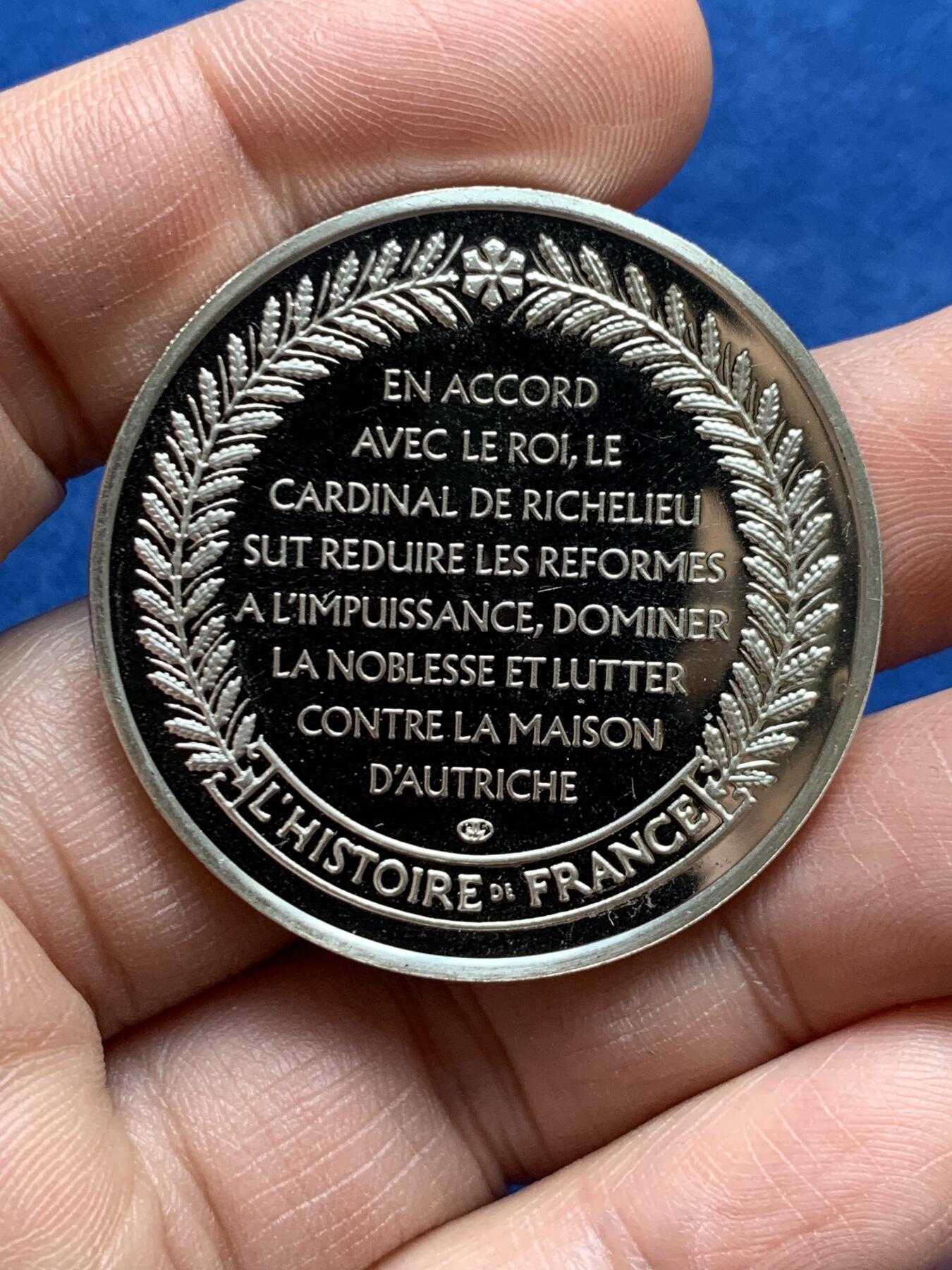 《竞宝斋》第474场 周日，周一 2场连拍 （全场包邮）欢迎送拍 巴黎造币厂出法国历史人物纪念银章 路易十三的首相黎塞留枢机主教 34.75克 39.7mm 镜面感