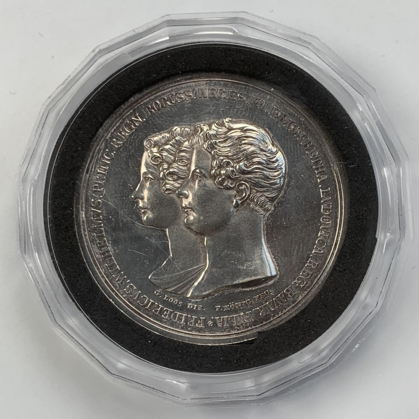 掌中浮雕-藏着的欧洲第056场 1823年普鲁士威廉王子（弗里德里希.威廉四世）与巴伐利亚公主伊丽莎白.卢多维卡结婚纪念银章，47.5mm，42.3g