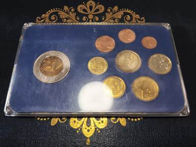 长老汇马年精选第十二场拍卖 - 20xx比利时试铸币套装8枚，含1枚金属章