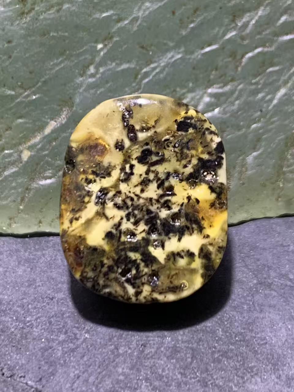 天然通货乌克兰蜜蜡雕刻龟壳寓意，富甲天下，一个，，