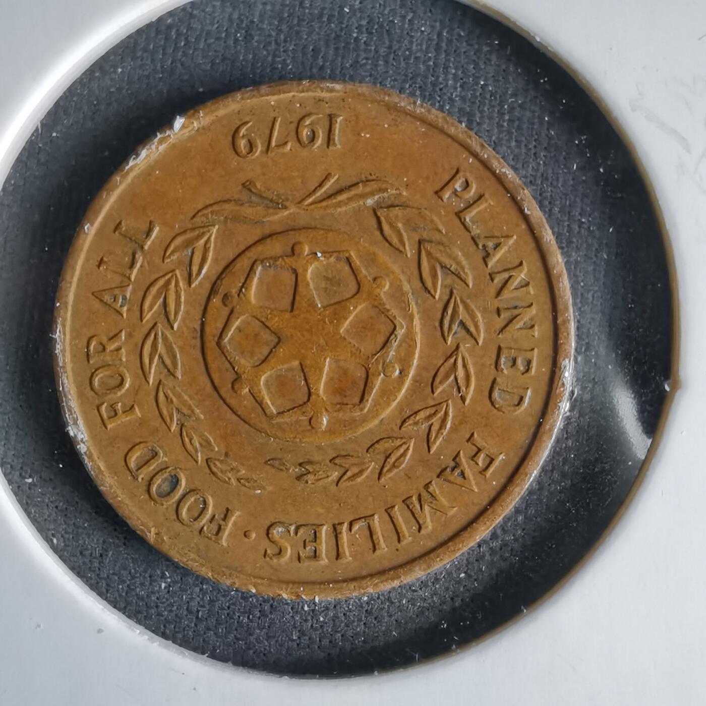 沼泽如烟--第1033场 汤加1979年二分