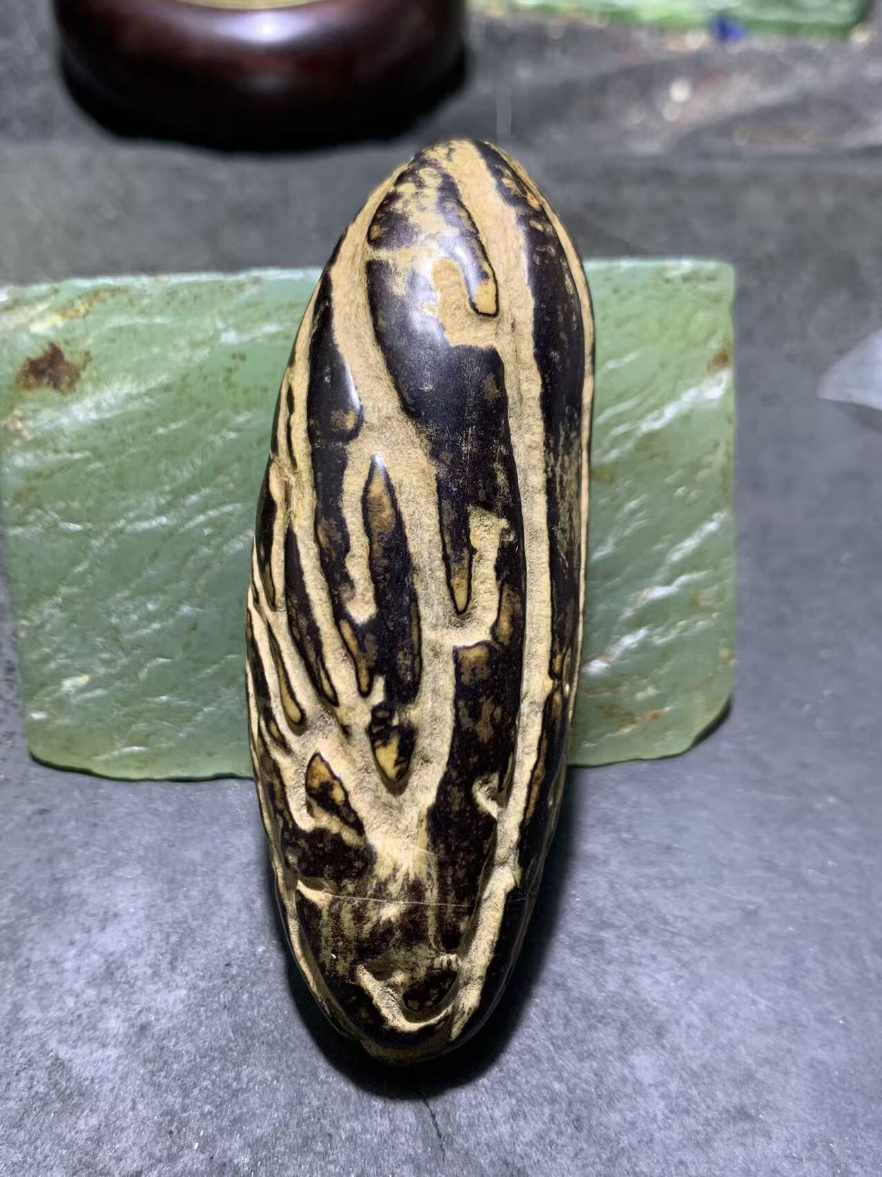 精美千眼菩提黑果把件一个，