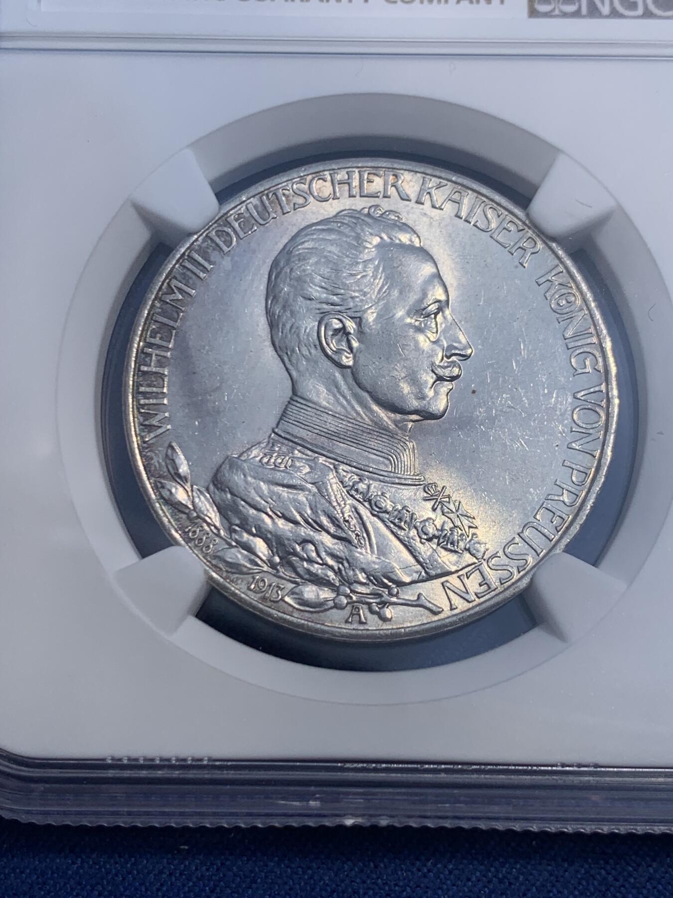 《竞宝斋》第474场 周日，周一 2场连拍 （全场包邮）欢迎送拍 NGC MS63 德国 普鲁士 1913A 威廉二世 军装花枝 3马克 银币