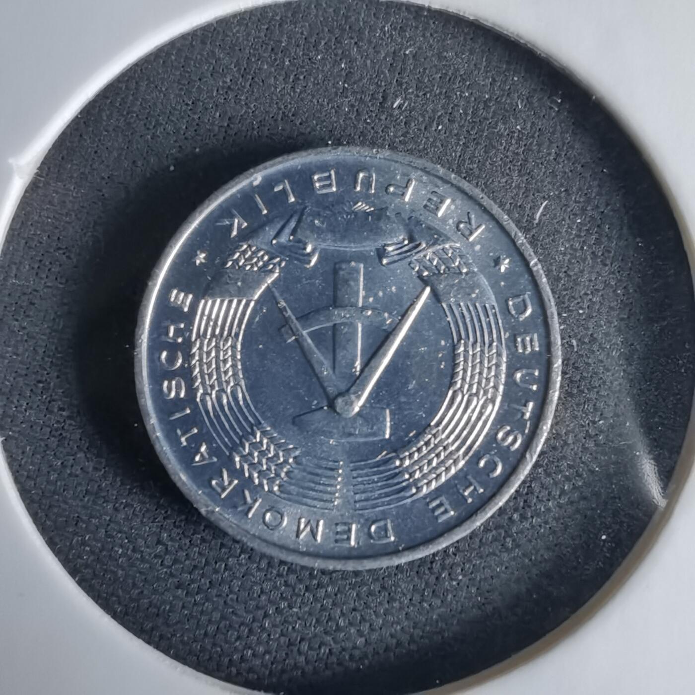 沼泽如烟--第1033场 东德1968年1芬尼