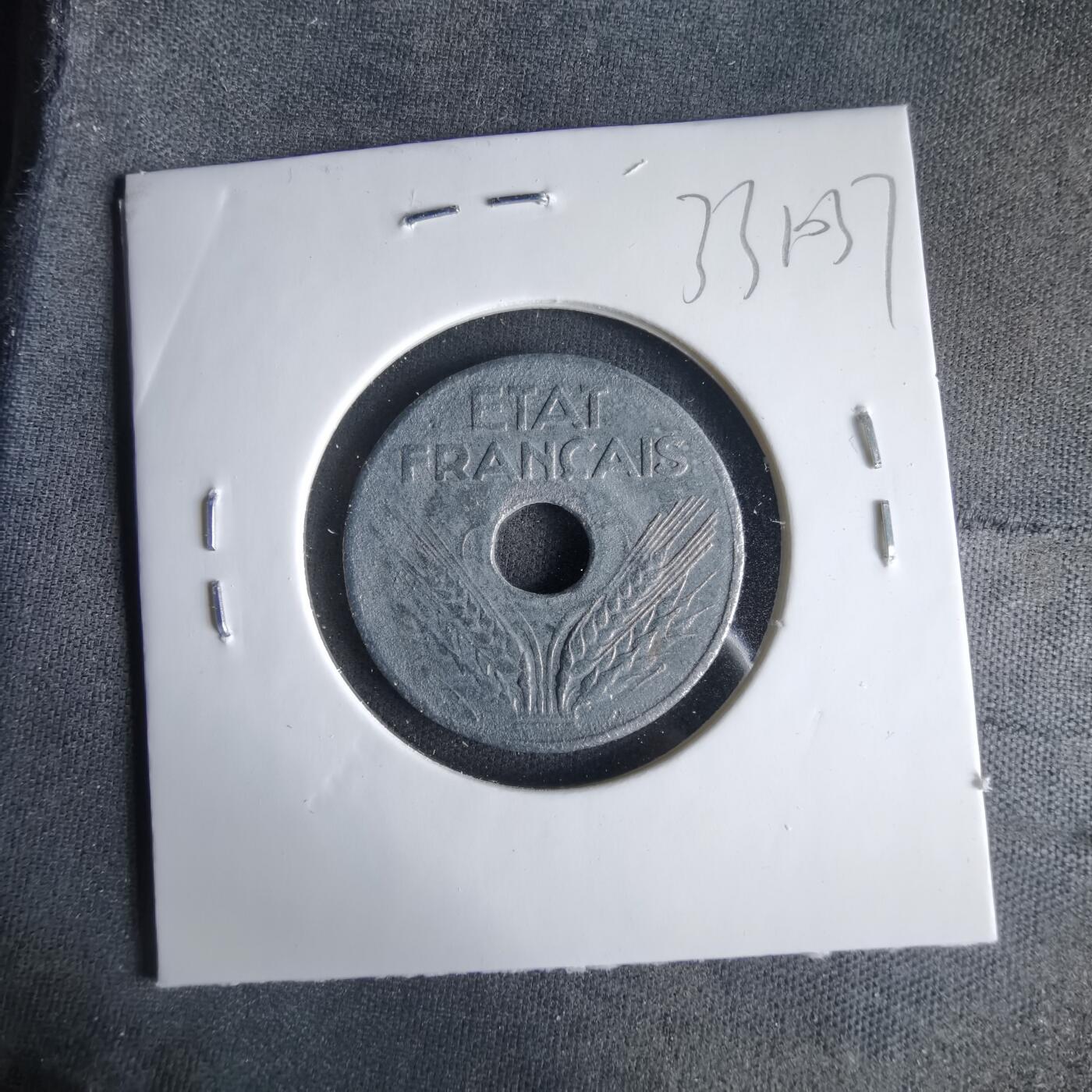 沼泽如烟--第1033场 法国1941年20分