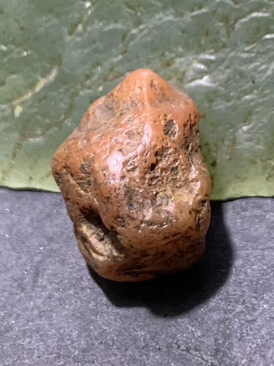 精美蒙头料原皮南红玛瑙原石一颗