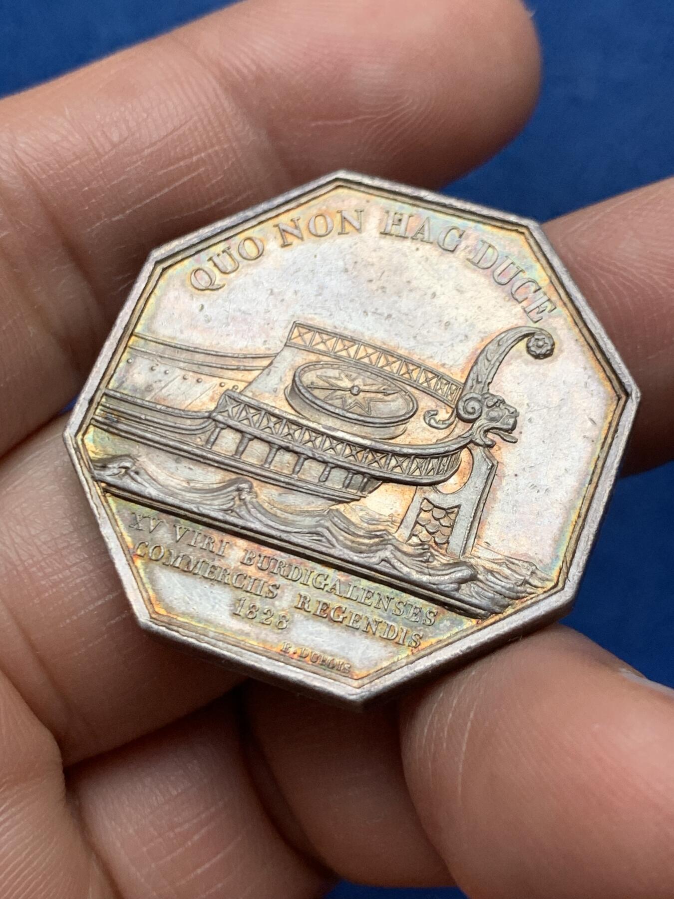 《竞宝斋》第474场 周日，周一 2场连拍 （全场包邮）欢迎送拍 法国1828年菲利普一世波尔多商业八角银质代币，原铸无边铭，20.4克，33mm