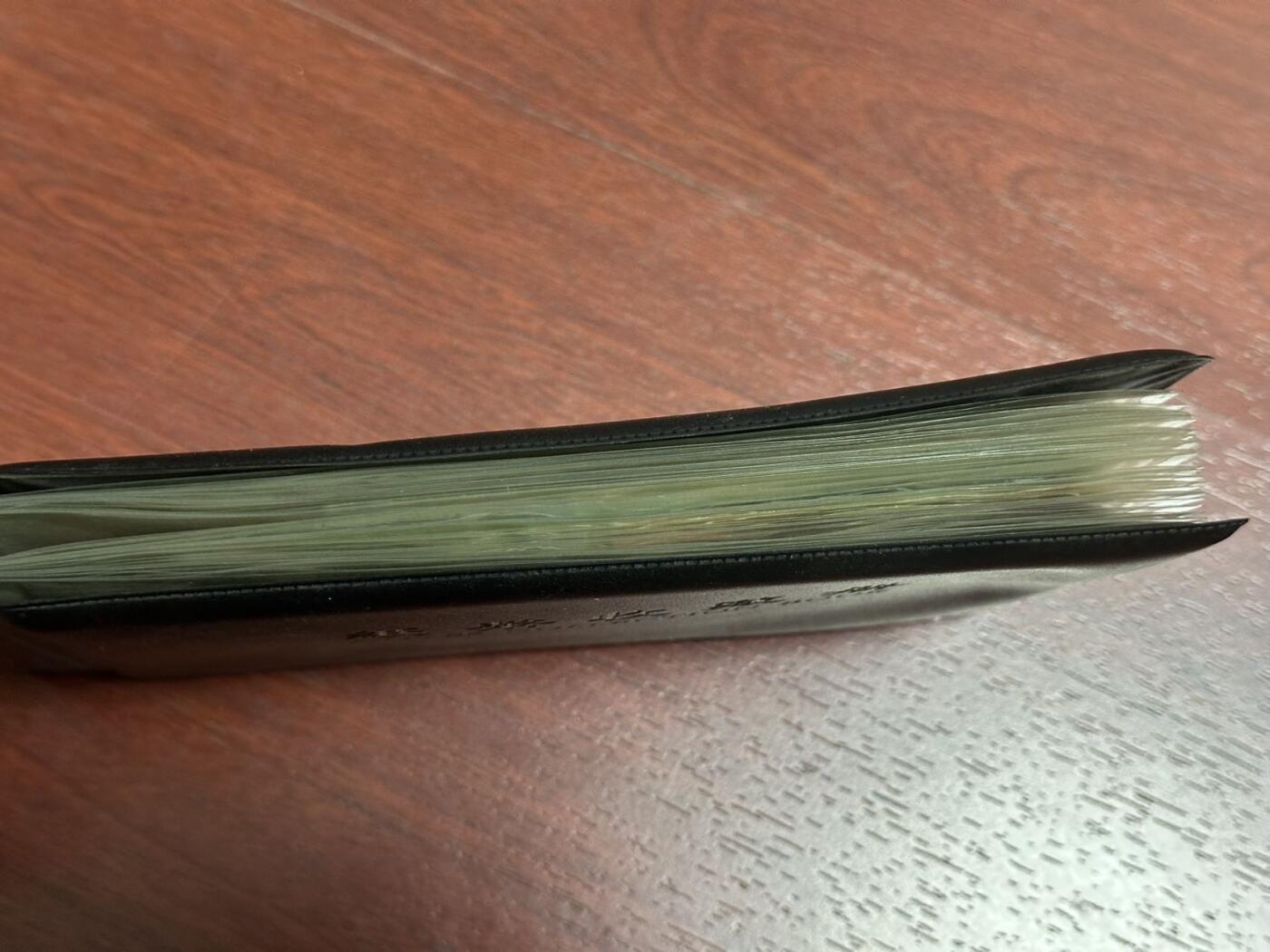 丙午马年三月第四场 。本期更新了大量稀有马剑 一本纸币收藏册。30页每一页都有币。委内瑞拉，乌克兰，巴西，民国，菲律宾，苏联等。品种丰富