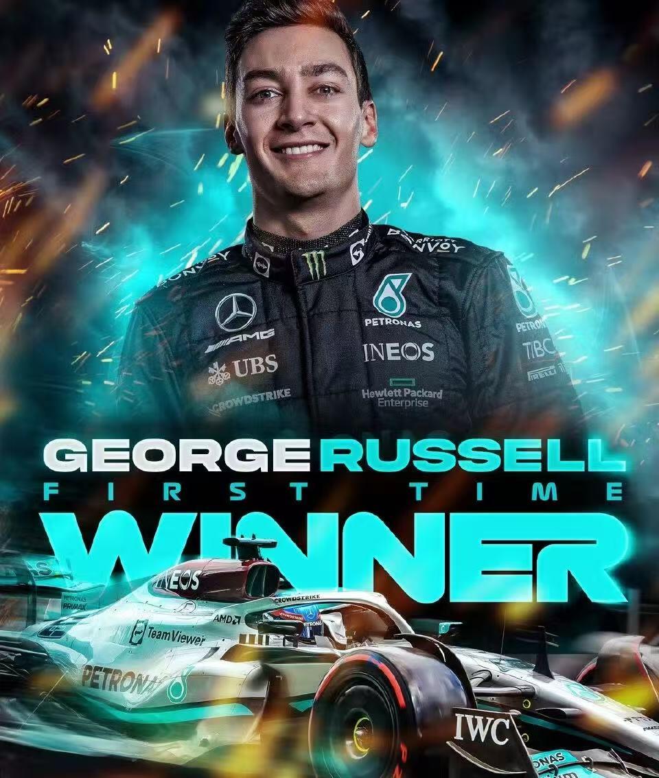 零元拍：银色墨迹配银箭！梅赛德斯奔驰马石油车队首席车手乔治-拉塞尔亲签1:43Mercedes-AMG F1 W13 E Performance巴西站职业生涯分站赛首冠冠军车模型！