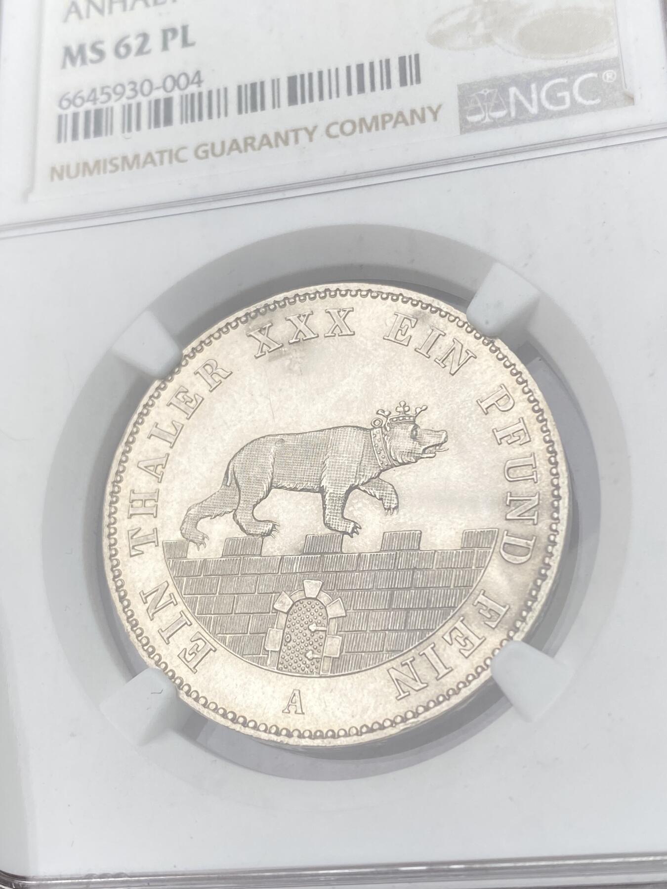 万国钱币拍卖第063期 NGC MS62PL 1861年德国安哈尔特-贝恩堡小熊流通矿业泰勒 发行量仅1万枚 全熊毛类镜面喷砂质感PROOF LIKE极其罕见 NGC唯一亚军分 不可多得的一枚顶级品质小熊