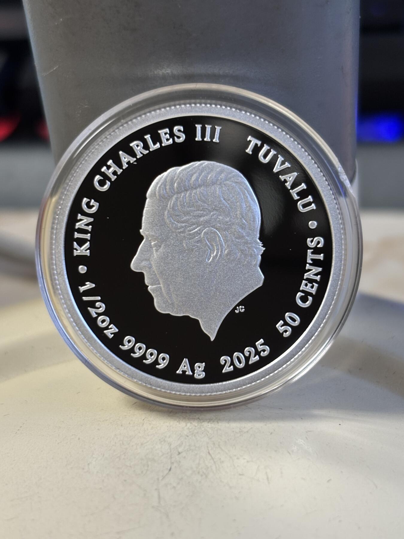 第195期拍卖 图瓦卢2025年中国生肖蛇宝宝彩银币北京币展特殊款（号码前300），999银，15.55克，发行7500枚