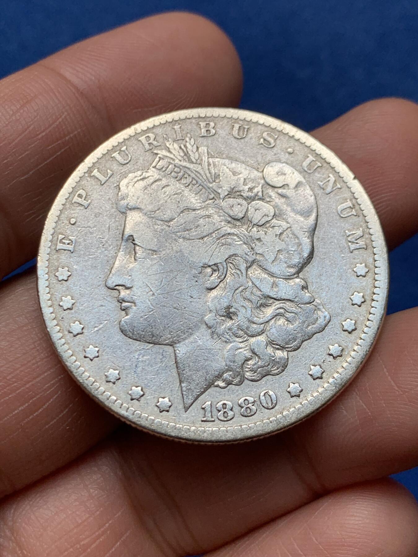 《竞宝斋》第474场 周日，周一 2场连拍 （全场包邮）欢迎送拍 美国1880年摩根1美元银币