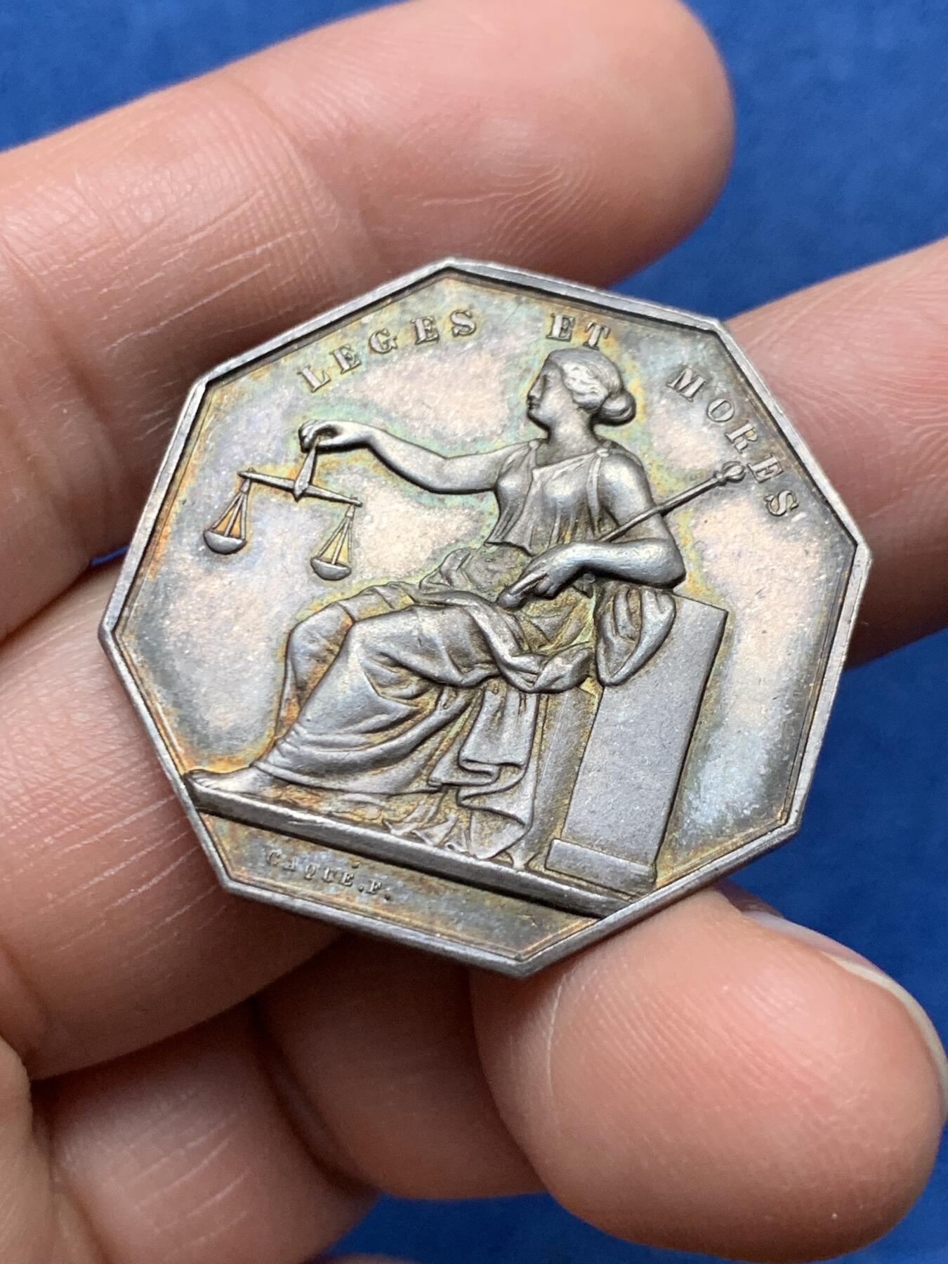 《竞宝斋》第474场 周日，周一 2场连拍 （全场包邮）欢迎送拍 法国希农公证人协会八角银质代币，丰饶角1ARGENT，12.9克，32mm