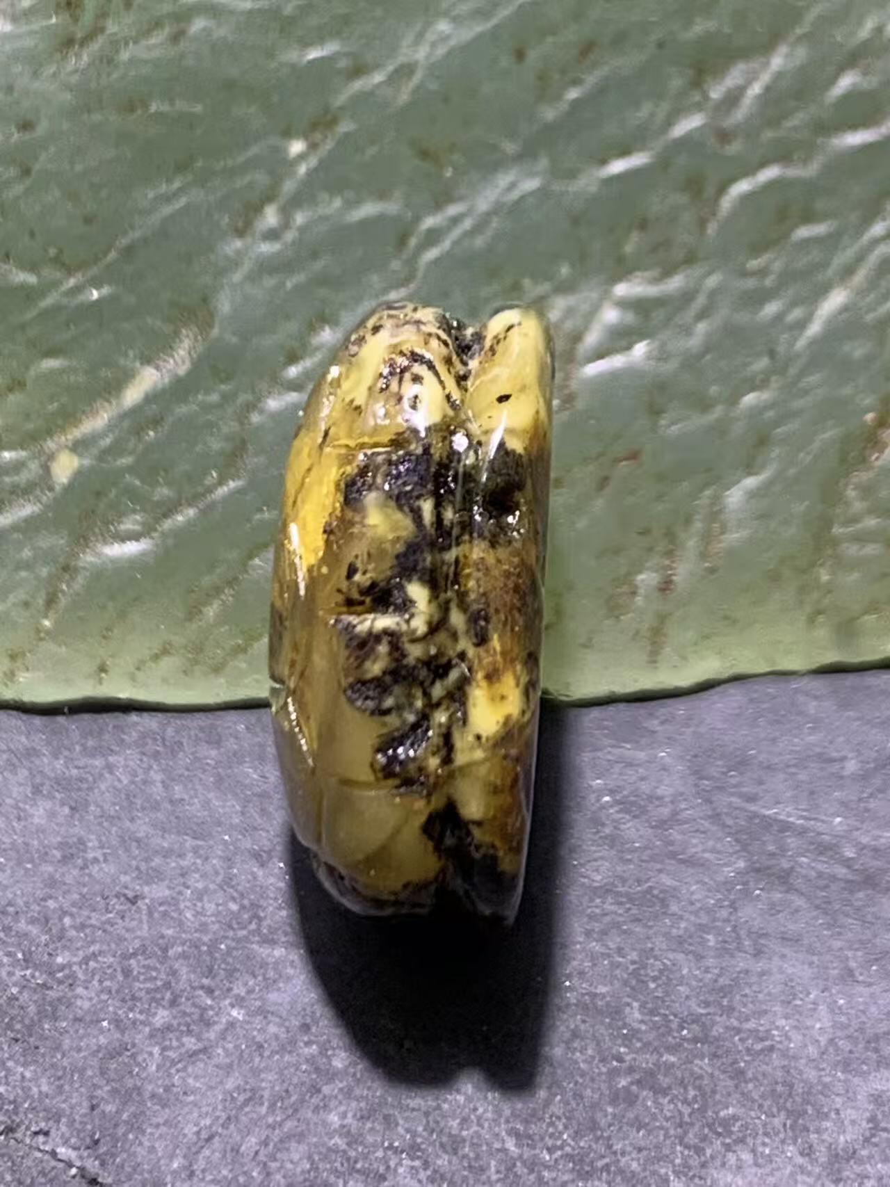 天然通货乌克兰蜜蜡雕刻龟壳寓意，富甲天下，一个，，