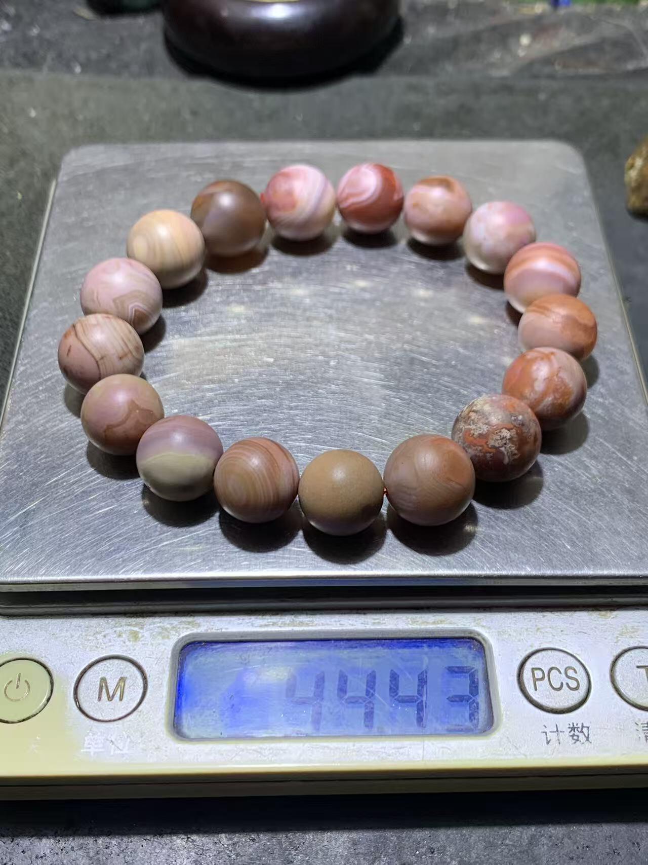 川料南红玛瑙包浆料手串一条，