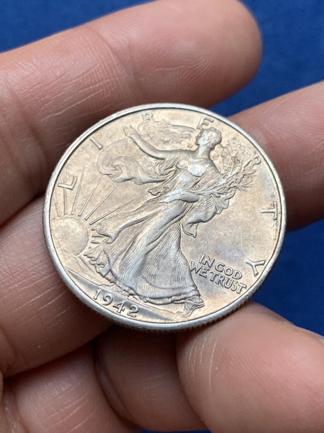 《竞宝斋》第474场 周日，周一 2场连拍 （全场包邮）欢迎送拍 美国1942年行走女神半美元银币