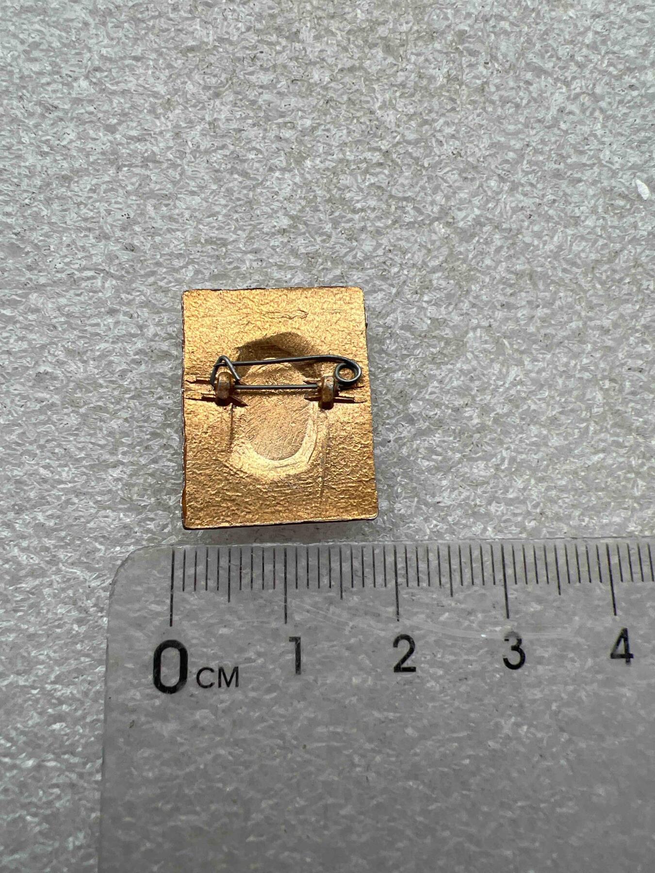 真品像章、纪念章 真品像章、纪念章