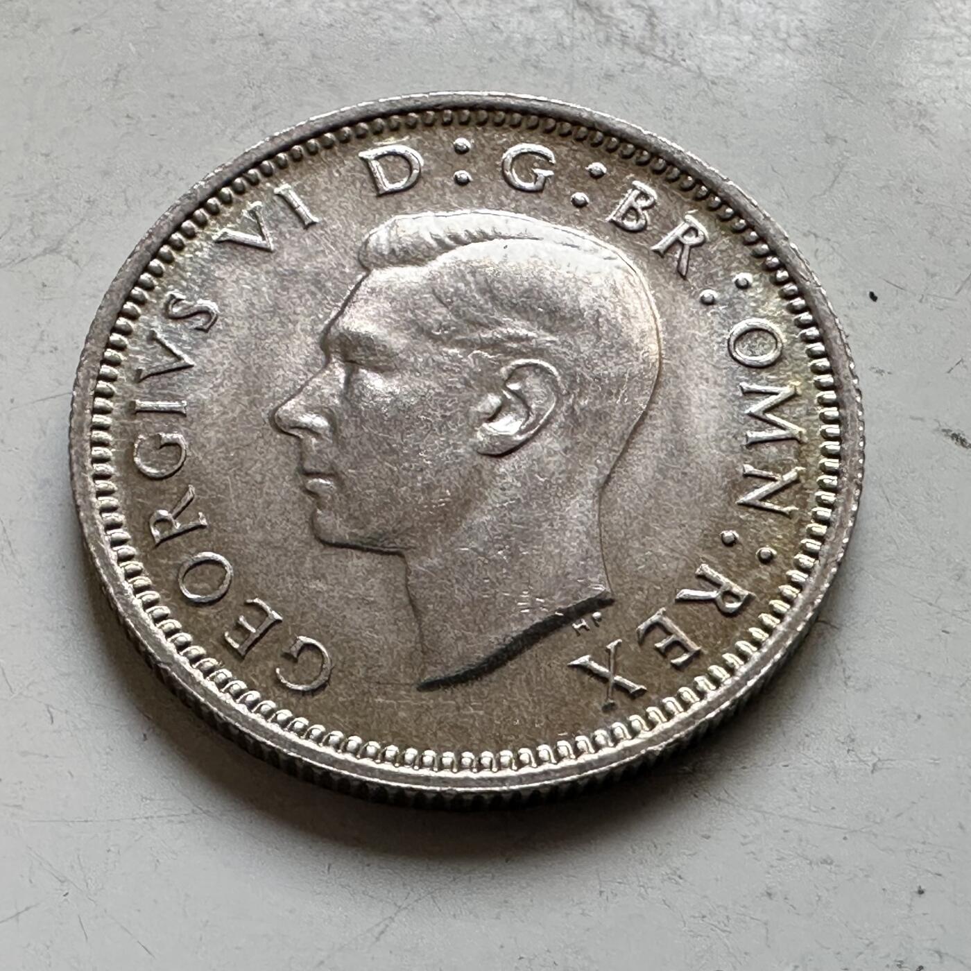 🌹外币初藏🌹🐯2026年第34场   每周二四六晚8️⃣点 接代拍 英国1937年乔治六世 6便士银币 2.83g 19.4mm 50%银