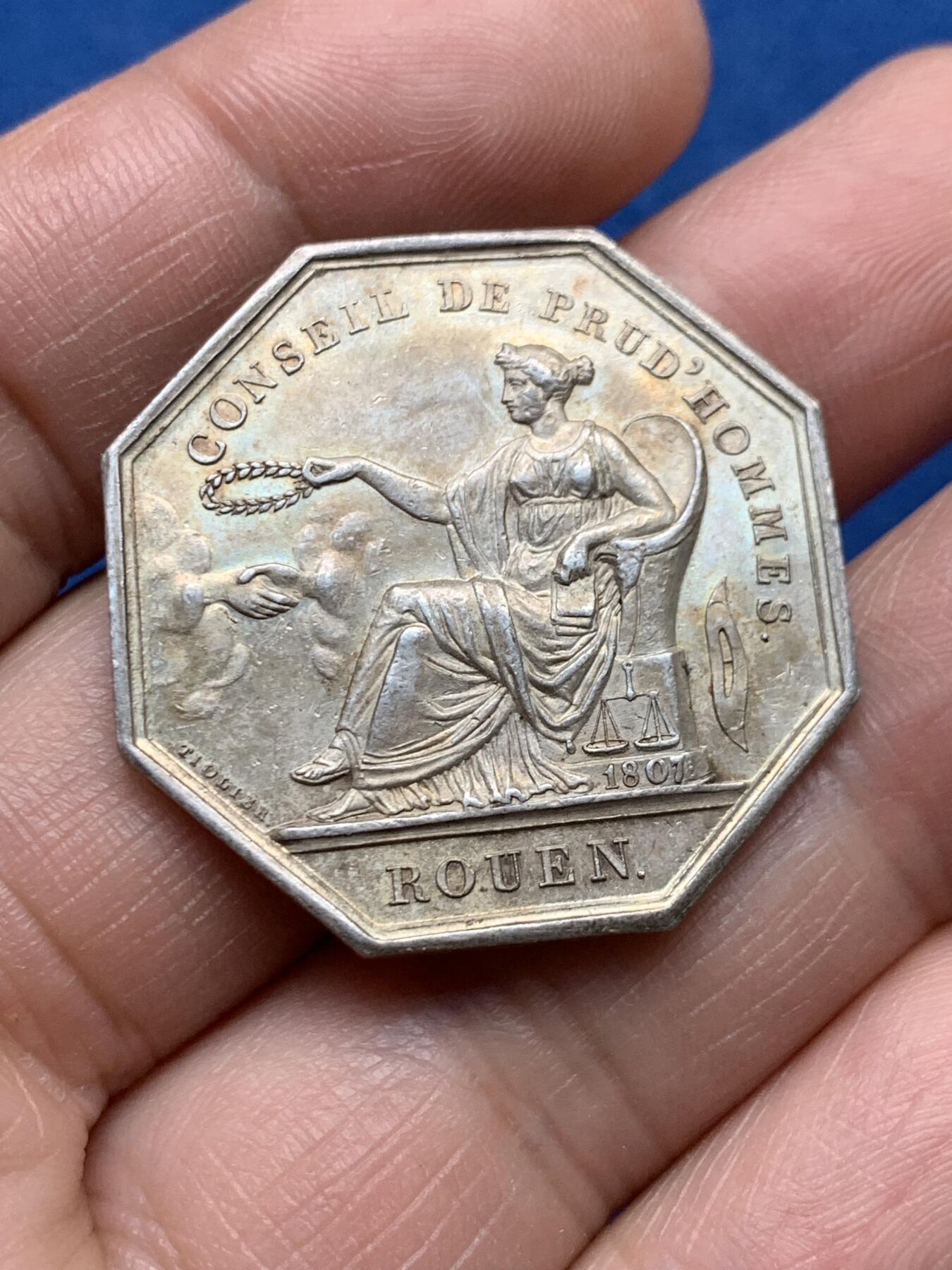 《竞宝斋》第474场 周日，周一 2场连拍 （全场包邮）欢迎送拍 法国1807年鲁恩调解委员会八角银质代币，油灯边铭，12.92克，32.3mm