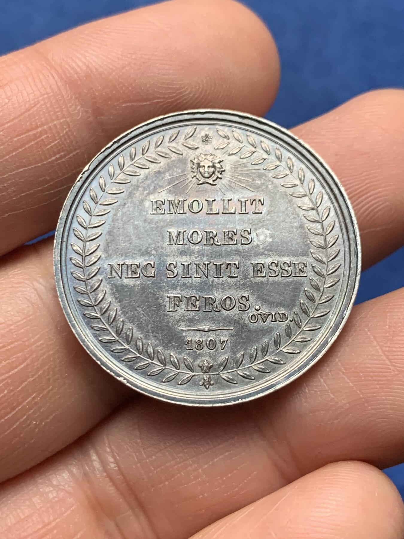 《竞宝斋》第474场 周日，周一 2场连拍 （全场包邮）欢迎送拍 法国阿波罗之子音乐协会（1741年成立）纪念银章，蜜蜂ARGENT，10.12克，30mm