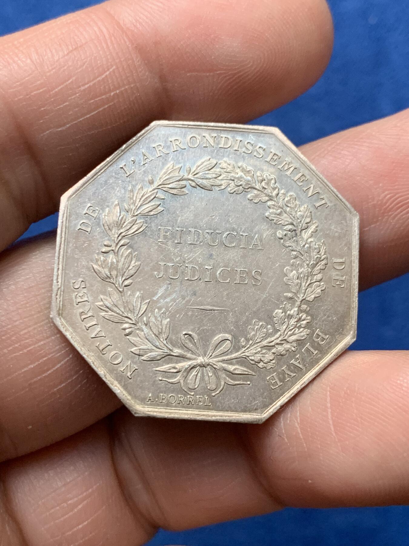 《竞宝斋》第474场 周日，周一 2场连拍 （全场包邮）欢迎送拍 法国菲耶区公证人协会八角银质代币，丰饶角ARGENT，12.55克，31.3mm