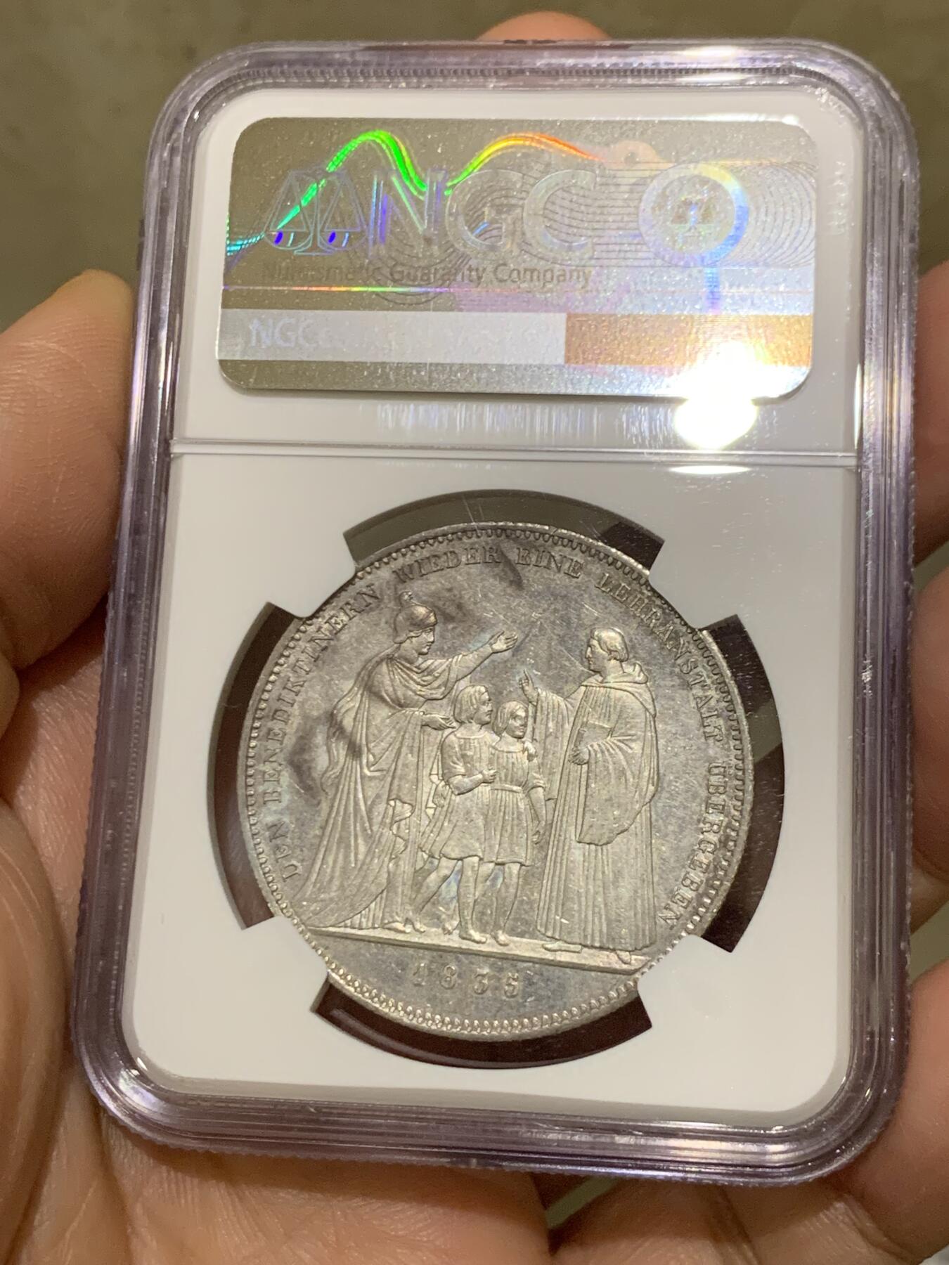 《竞宝斋》第474场 周日，周一 2场连拍 （全场包邮）欢迎送拍 NGC MS62 德国 1835 巴伐利亚 本笃会学校纪念泰勒  细节底板都非常好 比起普通MS更值得入藏