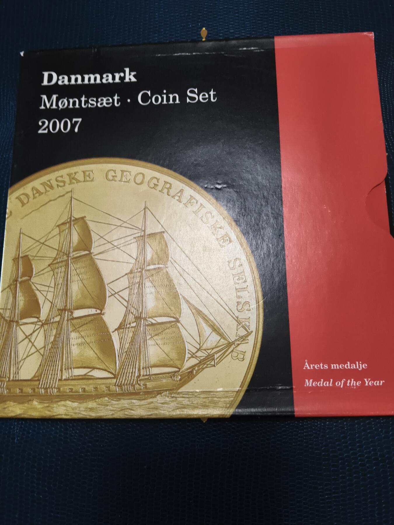 长老汇马年精选第十二场拍卖 2007丹麦官方硬币7枚套卡装，含1枚金属章