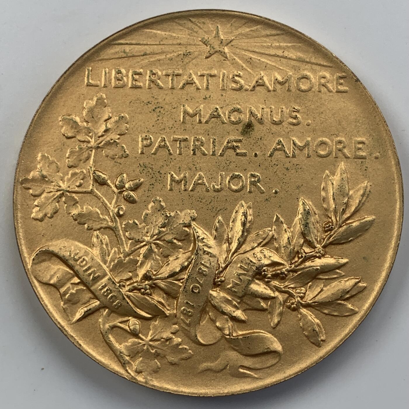 掌中浮雕-藏着的欧洲第056场 1882年法国政治家莱昂·甘必大（Léon Gambetta）逝世纪念镀金铜章，68mm，大师罗蒂作品