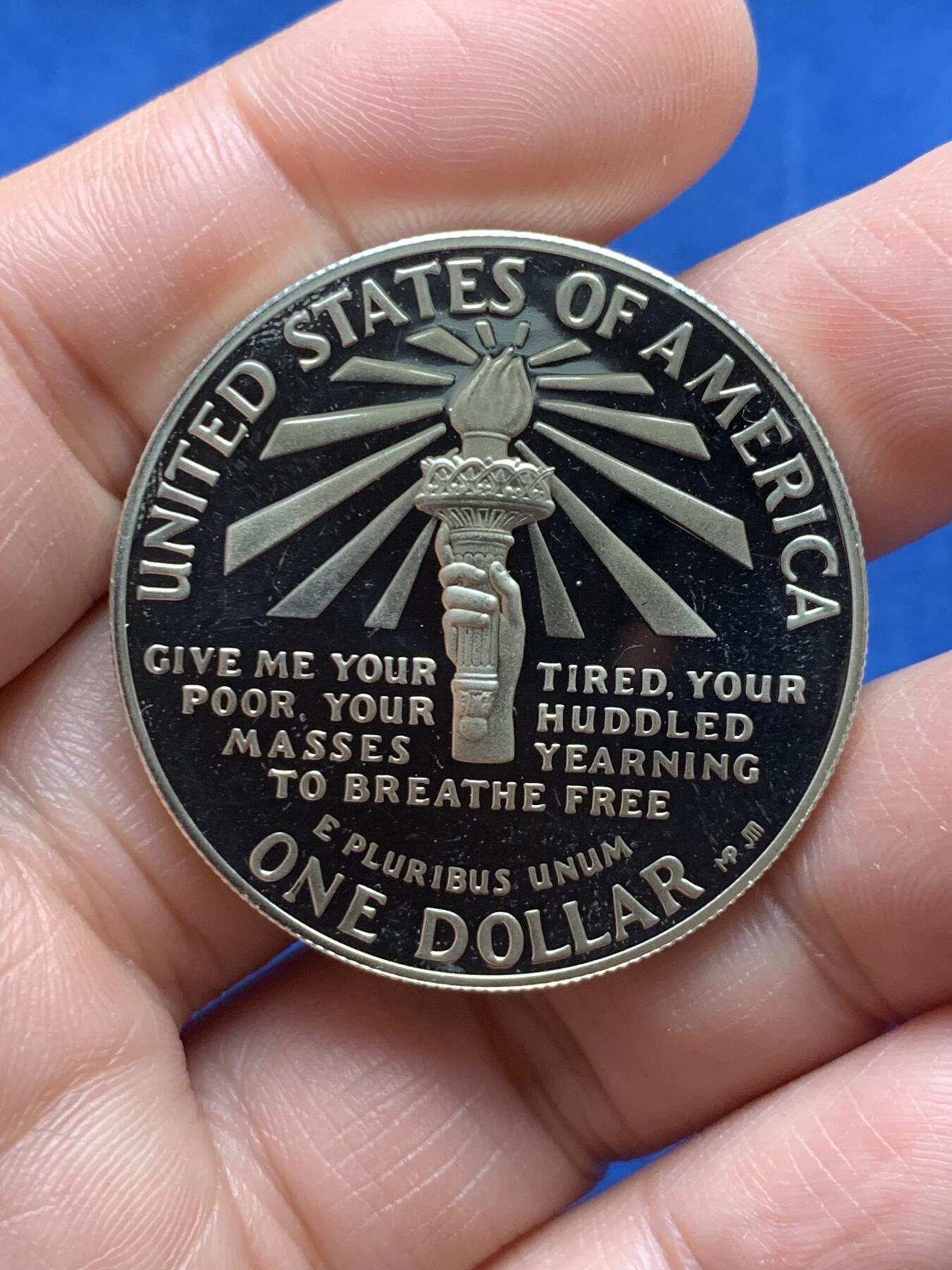 《竞宝斋》第474场 周日，周一 2场连拍 （全场包邮）欢迎送拍 美国 1986年 自由女神像 1美元精制银币，26.7克，900银